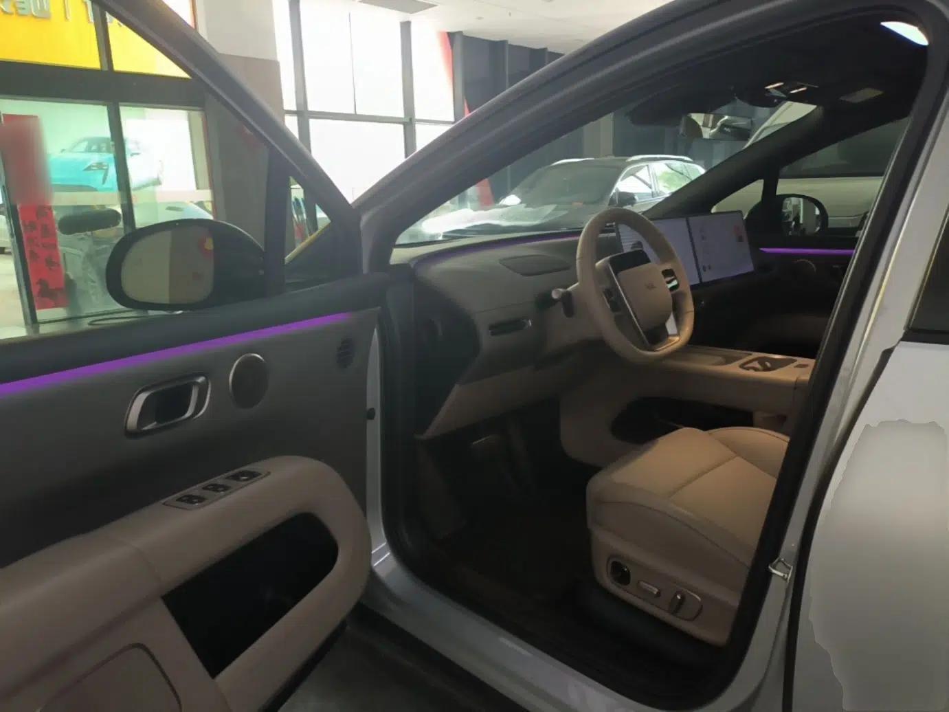 Used Li Auto i6 2025 Model Two-Wheel-Drive Standard Type — миниатюра 18