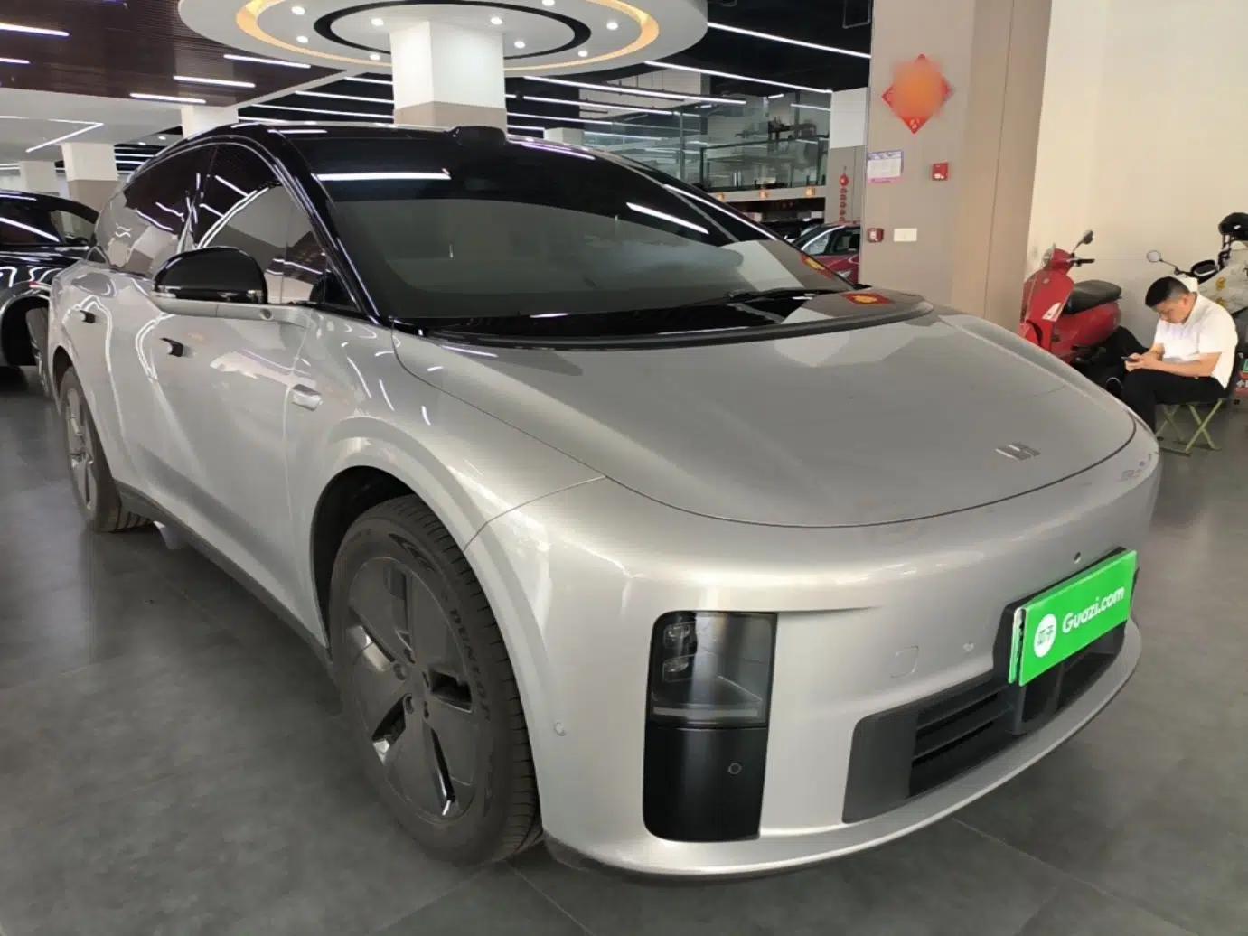 Used Li Auto i6 2025 Model Two-Wheel-Drive Standard Type — миниатюра 3