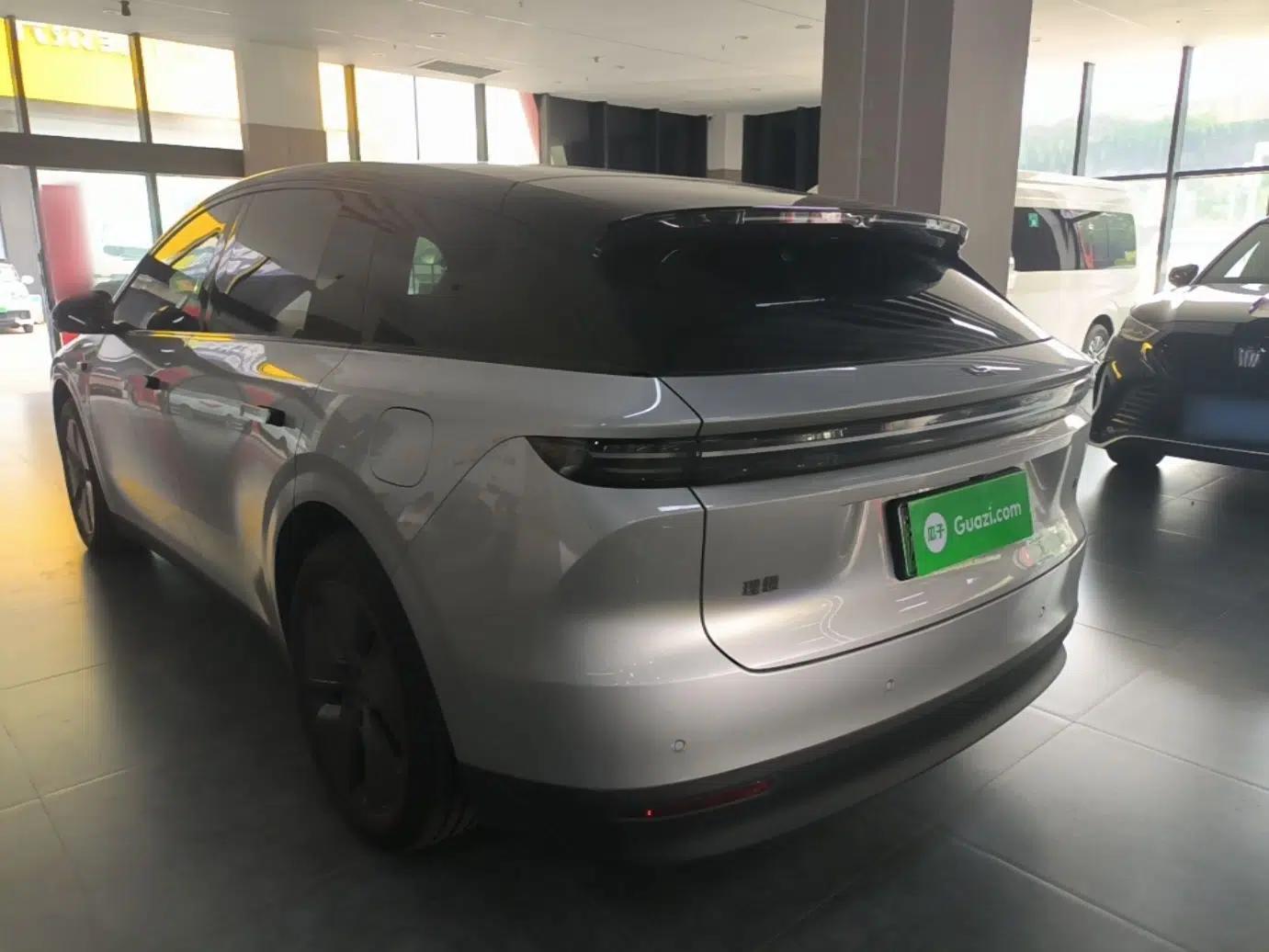 Used Li Auto i6 2025 Model Two-Wheel-Drive Standard Type — миниатюра 4