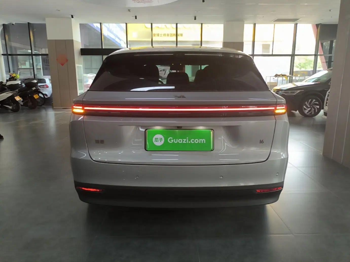 Used Li Auto i6 2025 Model Two-Wheel-Drive Standard Type — миниатюра 5