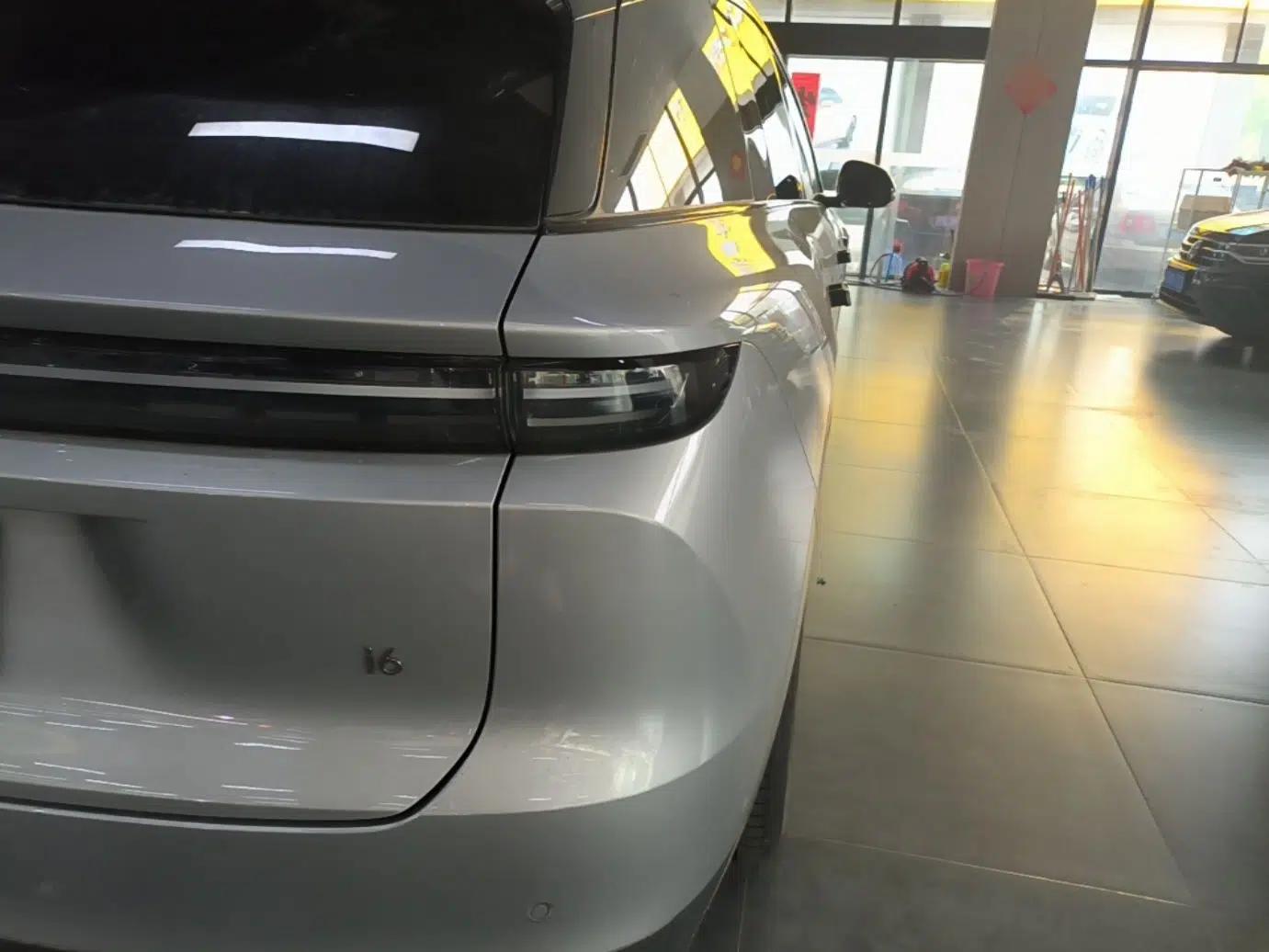 Used Li Auto i6 2025 Model Two-Wheel-Drive Standard Type — миниатюра 9