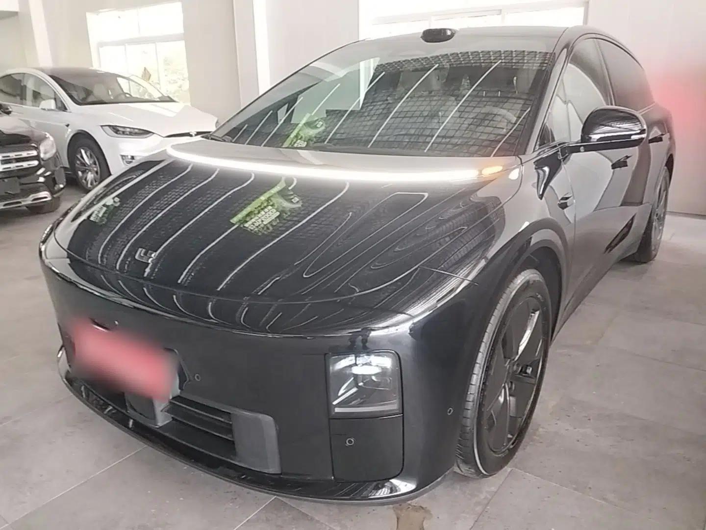 Used Li Auto i6 2025 Model Two-Wheel-Drive Standard Type — миниатюра 1