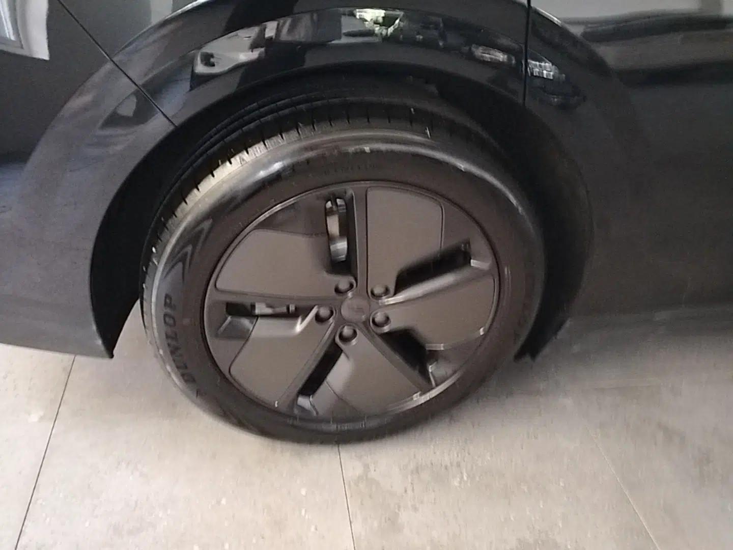 Used Li Auto i6 2025 Model Two-Wheel-Drive Standard Type — миниатюра 11