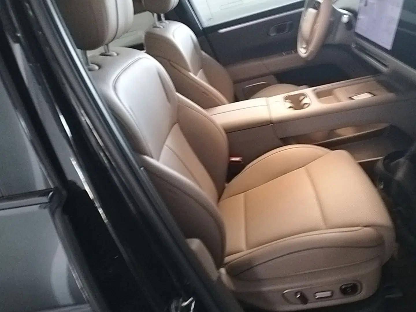 Used Li Auto i6 2025 Model Two-Wheel-Drive Standard Type — миниатюра 24