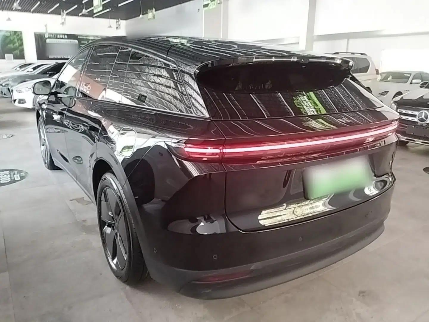 Used Li Auto i6 2025 Model Two-Wheel-Drive Standard Type — миниатюра 4