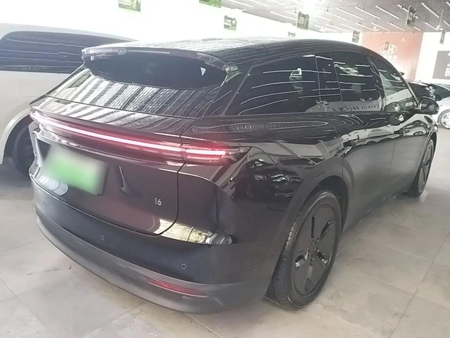 Used Li Auto i6 2025 Model Two-Wheel-Drive Standard Type — миниатюра 6
