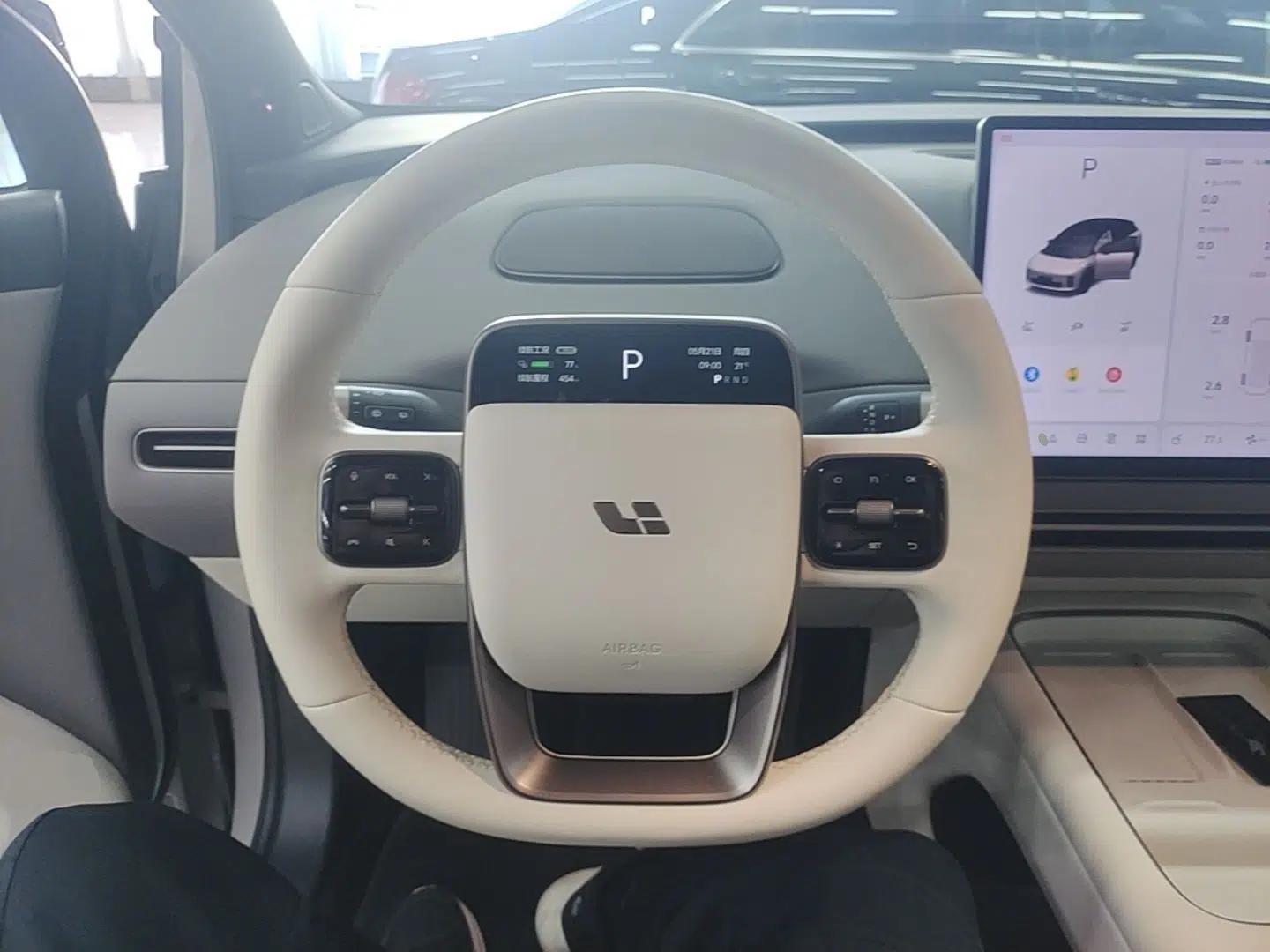 Used Li Auto i6 2025 Model Two-Wheel-Drive Standard Type — миниатюра 13