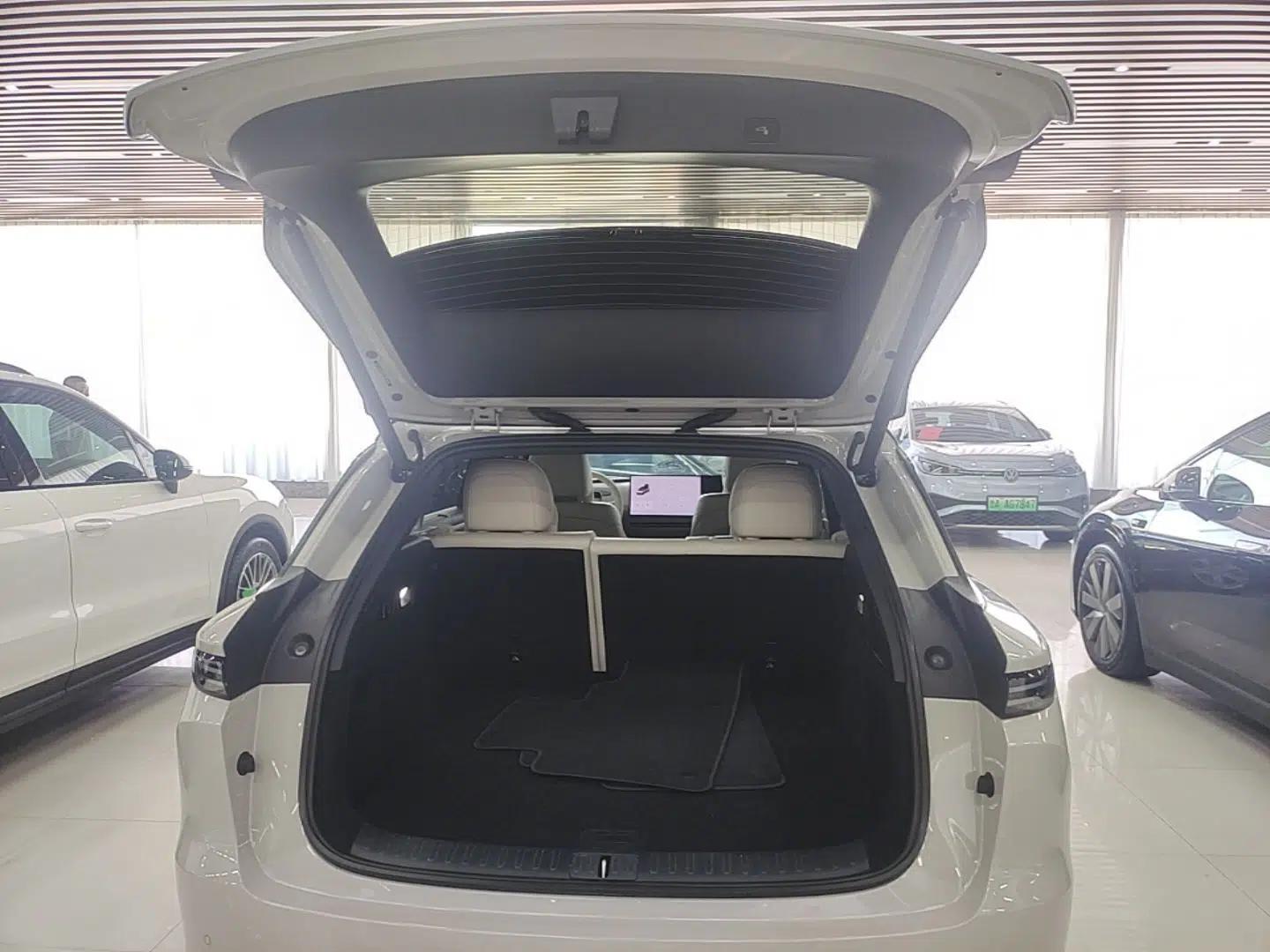 Used Li Auto i6 2025 Model Two-Wheel-Drive Standard Type — миниатюра 22