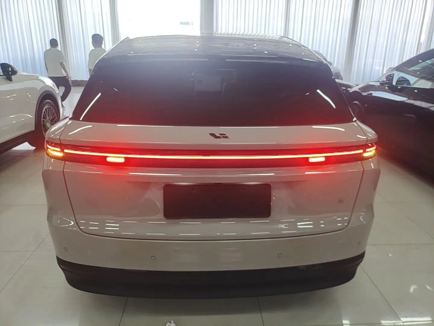 Used Li Auto i6 2025 Model Two-Wheel-Drive Standard Type — миниатюра 5