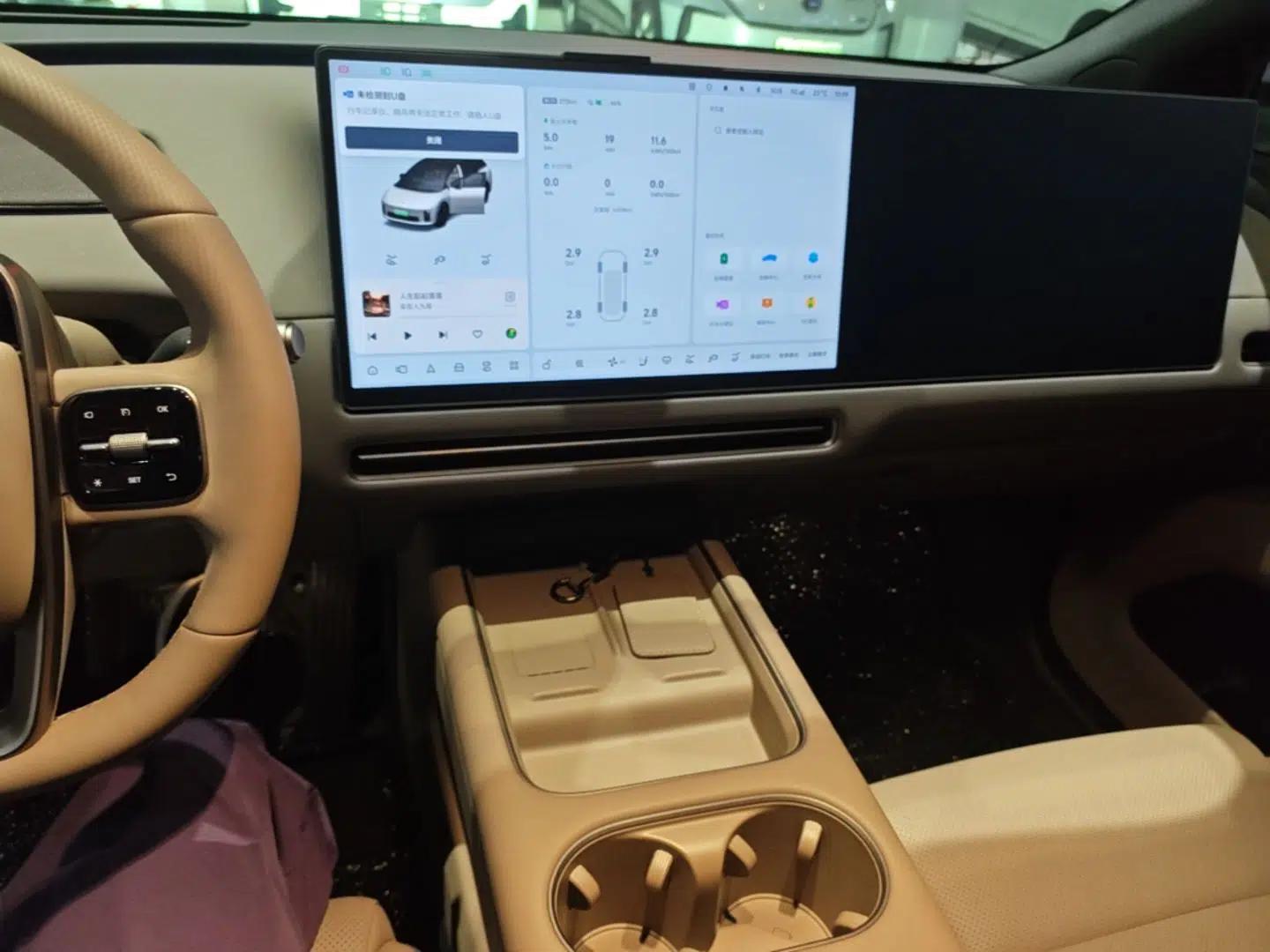 Used Li Auto i6 2025 Model Two-Wheel-Drive Standard Type — миниатюра 15