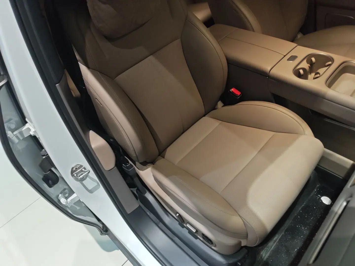 Used Li Auto i6 2025 Model Two-Wheel-Drive Standard Type — миниатюра 19