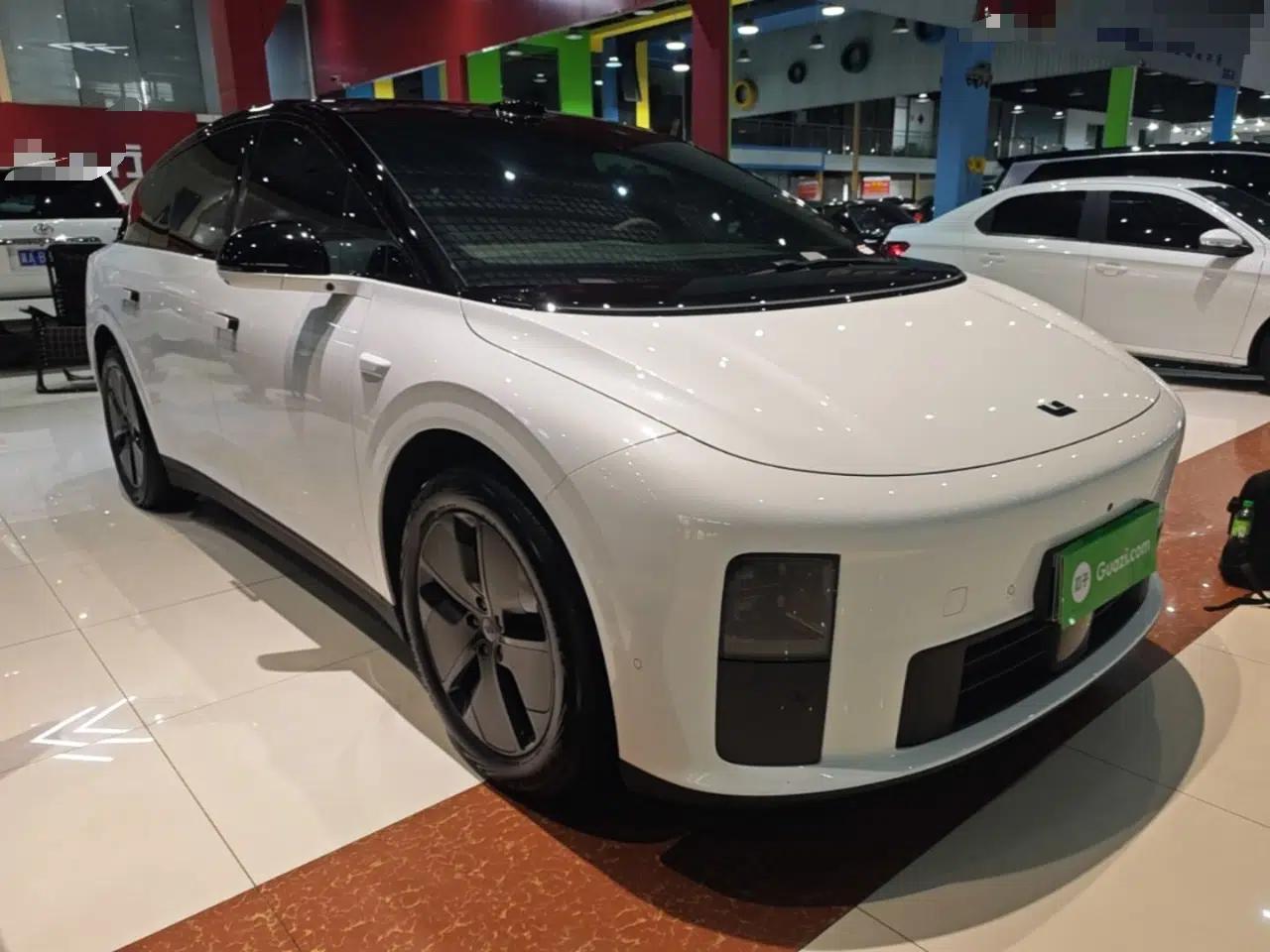 Used Li Auto i6 2025 Model Two-Wheel-Drive Standard Type — миниатюра 3