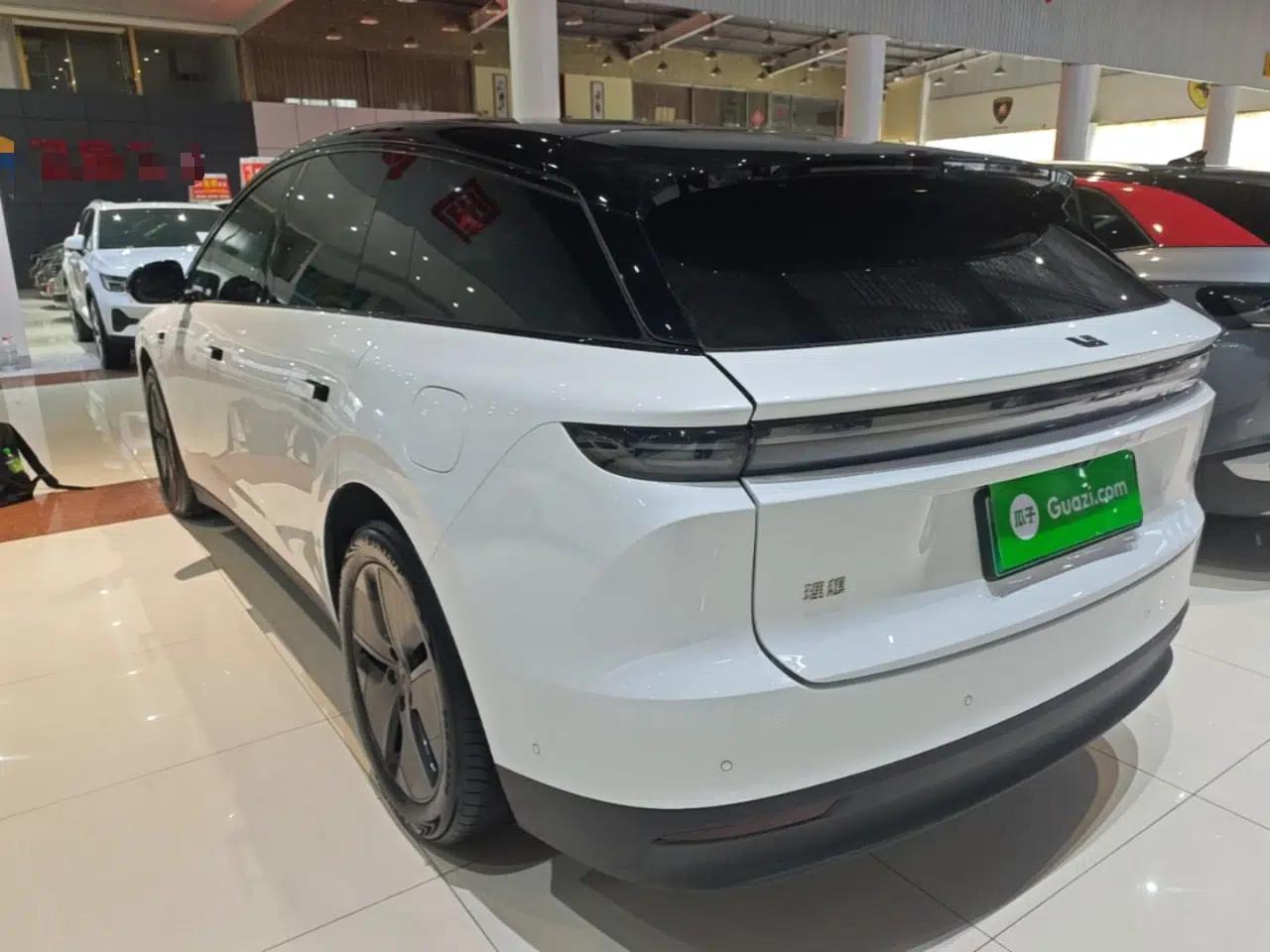 Used Li Auto i6 2025 Model Two-Wheel-Drive Standard Type — миниатюра 4