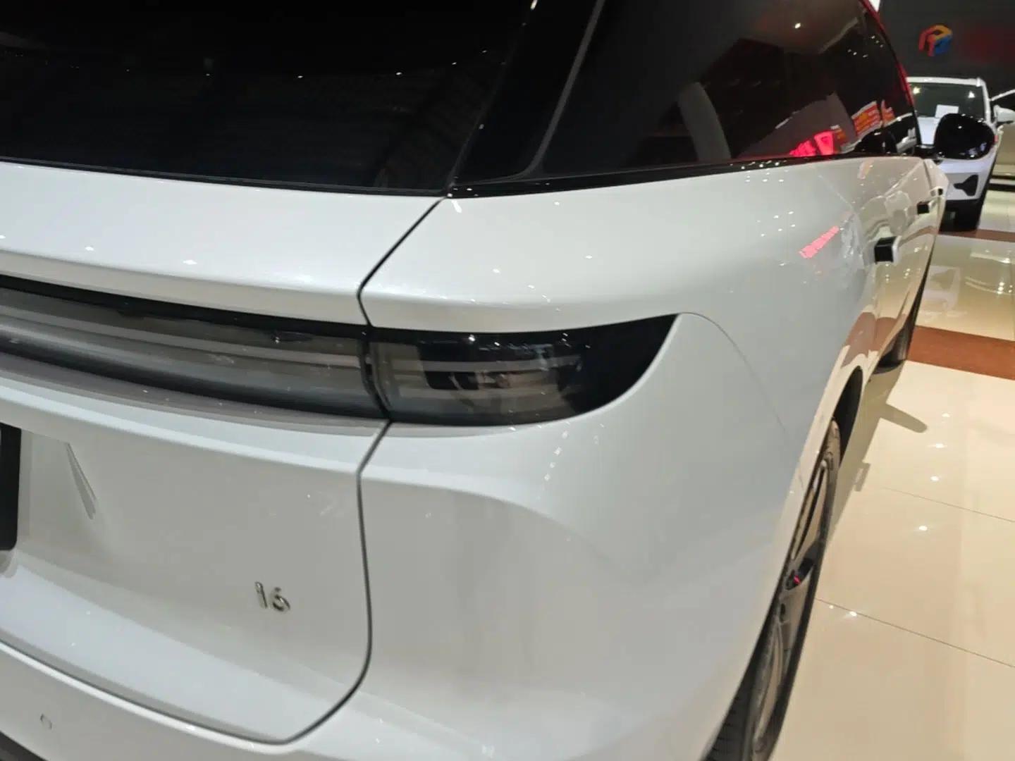 Used Li Auto i6 2025 Model Two-Wheel-Drive Standard Type — миниатюра 9