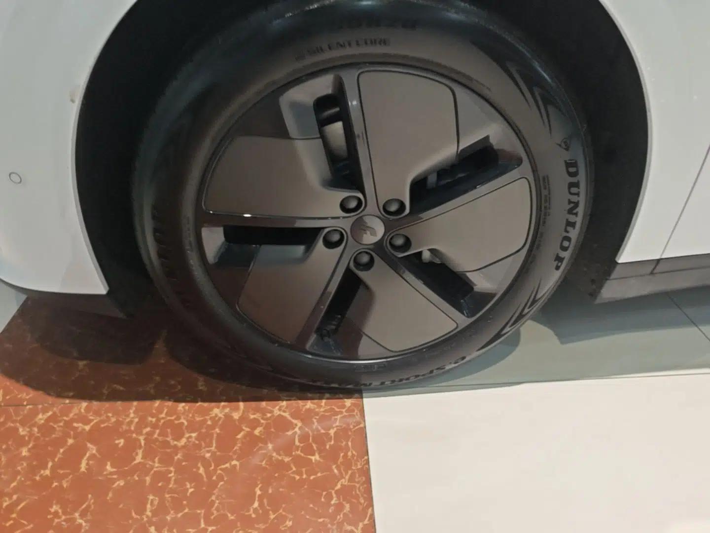 Used Li Auto i6 2025 Model Two-Wheel-Drive Standard Type — миниатюра 10