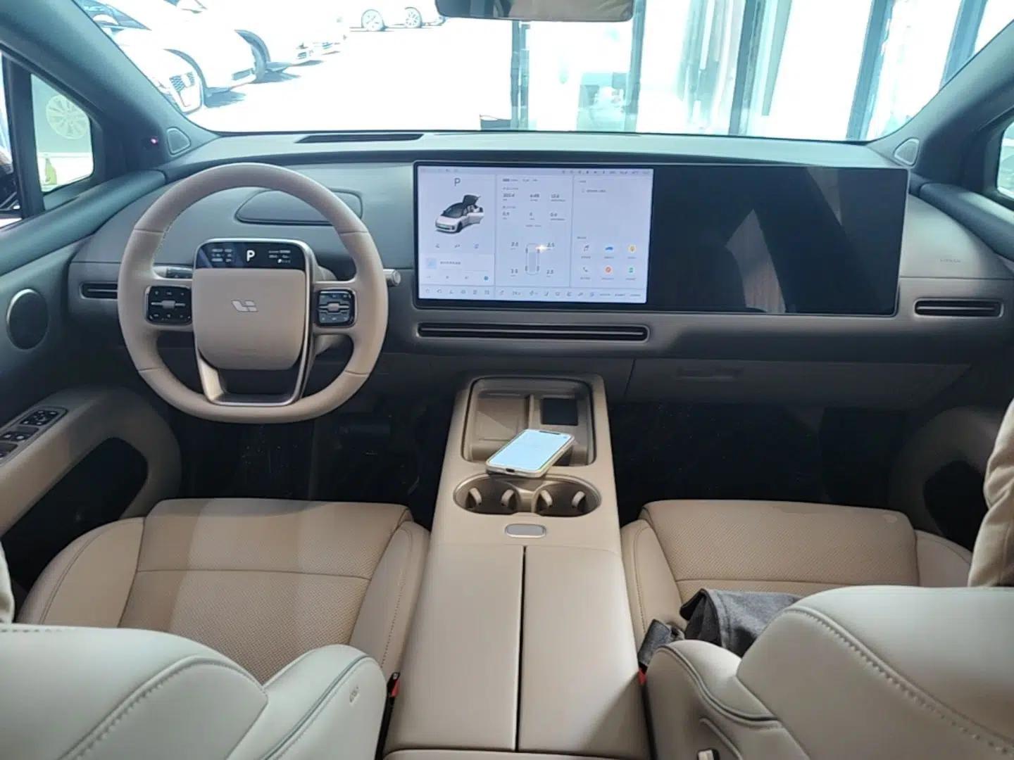 Used Li Auto i6 2025 Model Two-Wheel-Drive Standard Type — миниатюра 12