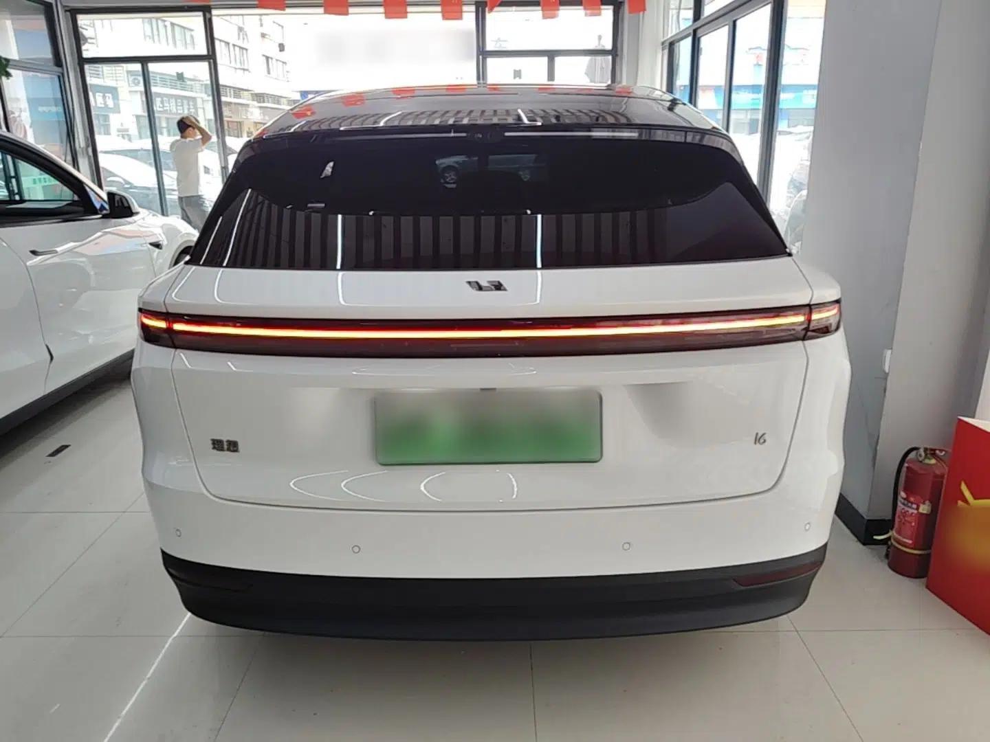 Used Li Auto i6 2025 Model Two-Wheel-Drive Standard Type — миниатюра 5