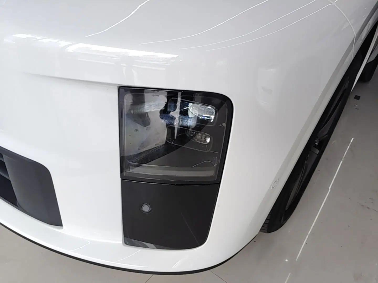 Used Li Auto i6 2025 Model Two-Wheel-Drive Standard Type — миниатюра 8