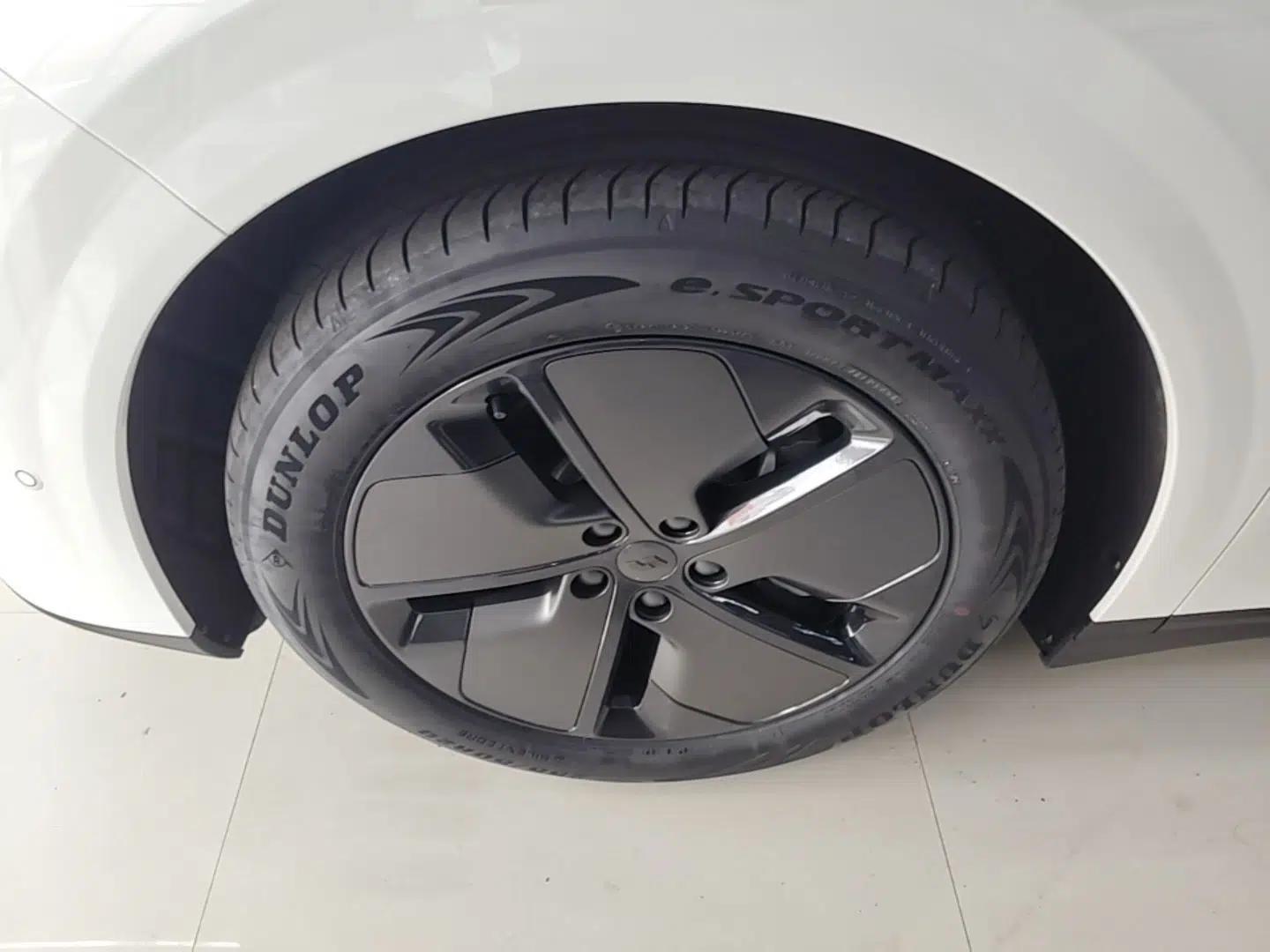Used Li Auto i6 2025 Model Two-Wheel-Drive Standard Type — миниатюра 10