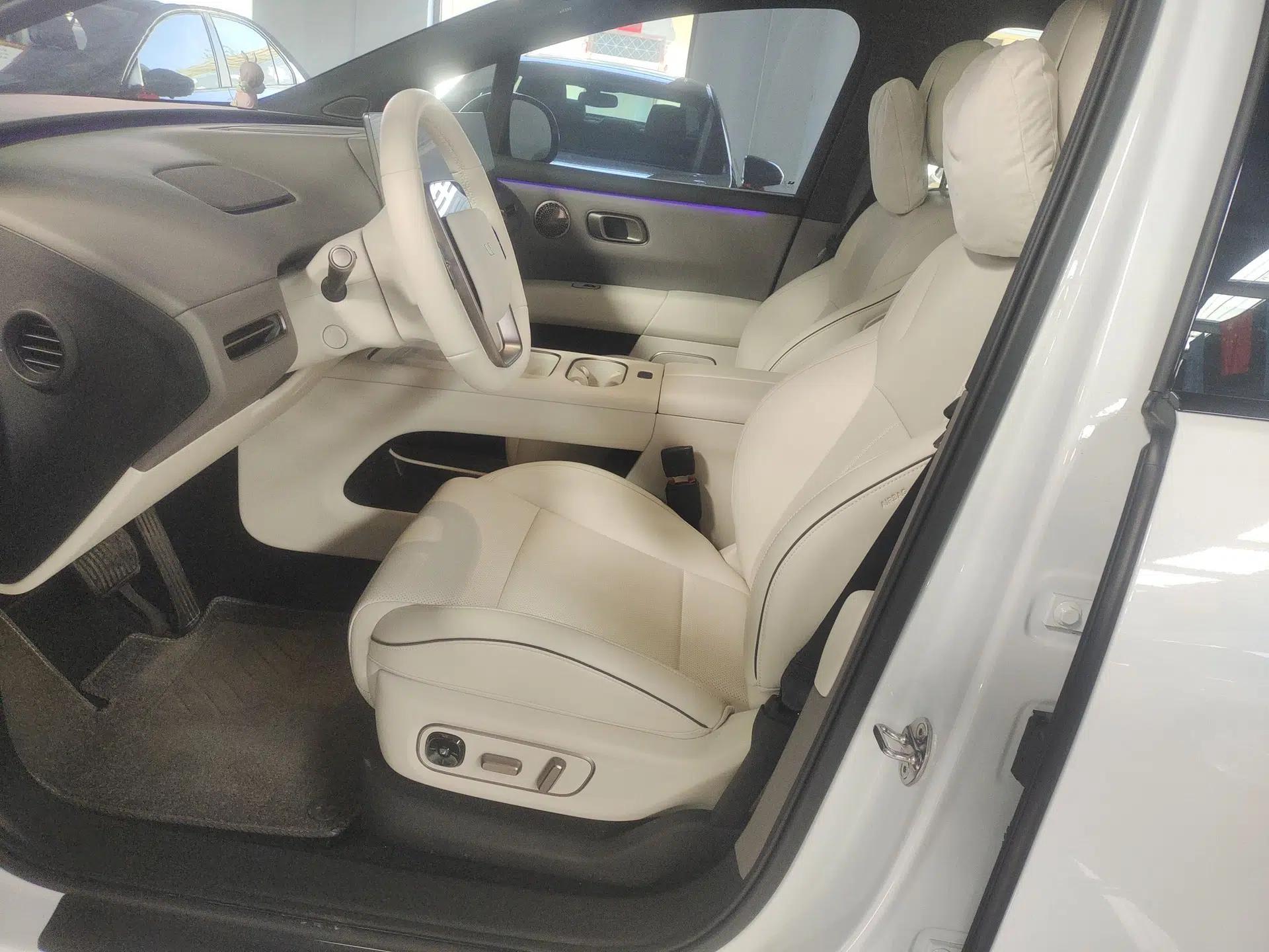 Used Li Auto i6 2025 Model Two-Wheel-Drive Standard Type — миниатюра 18