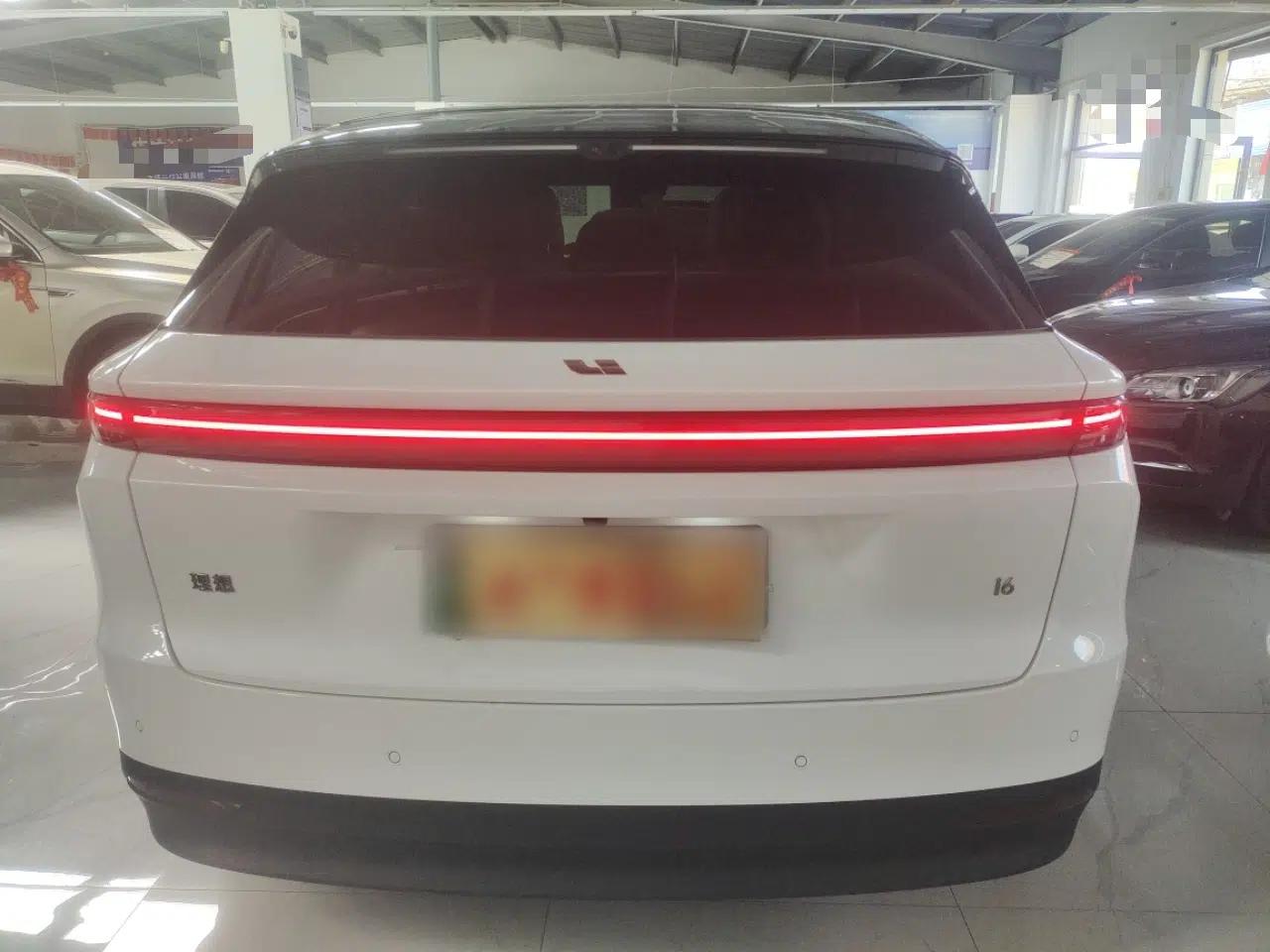 Used Li Auto i6 2025 Model Two-Wheel-Drive Standard Type — миниатюра 3
