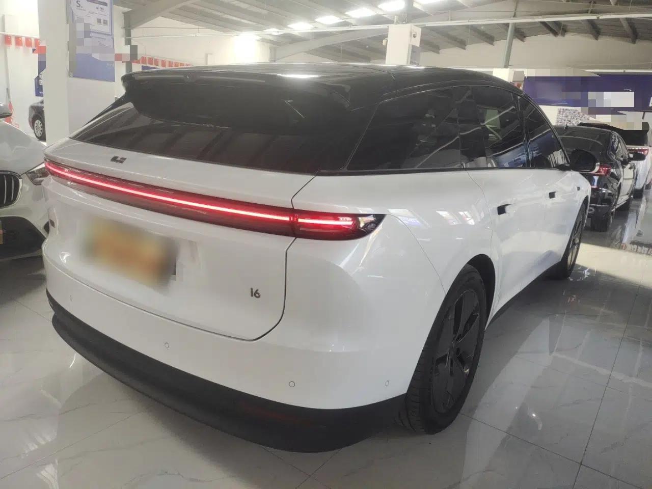 Used Li Auto i6 2025 Model Two-Wheel-Drive Standard Type — миниатюра 4
