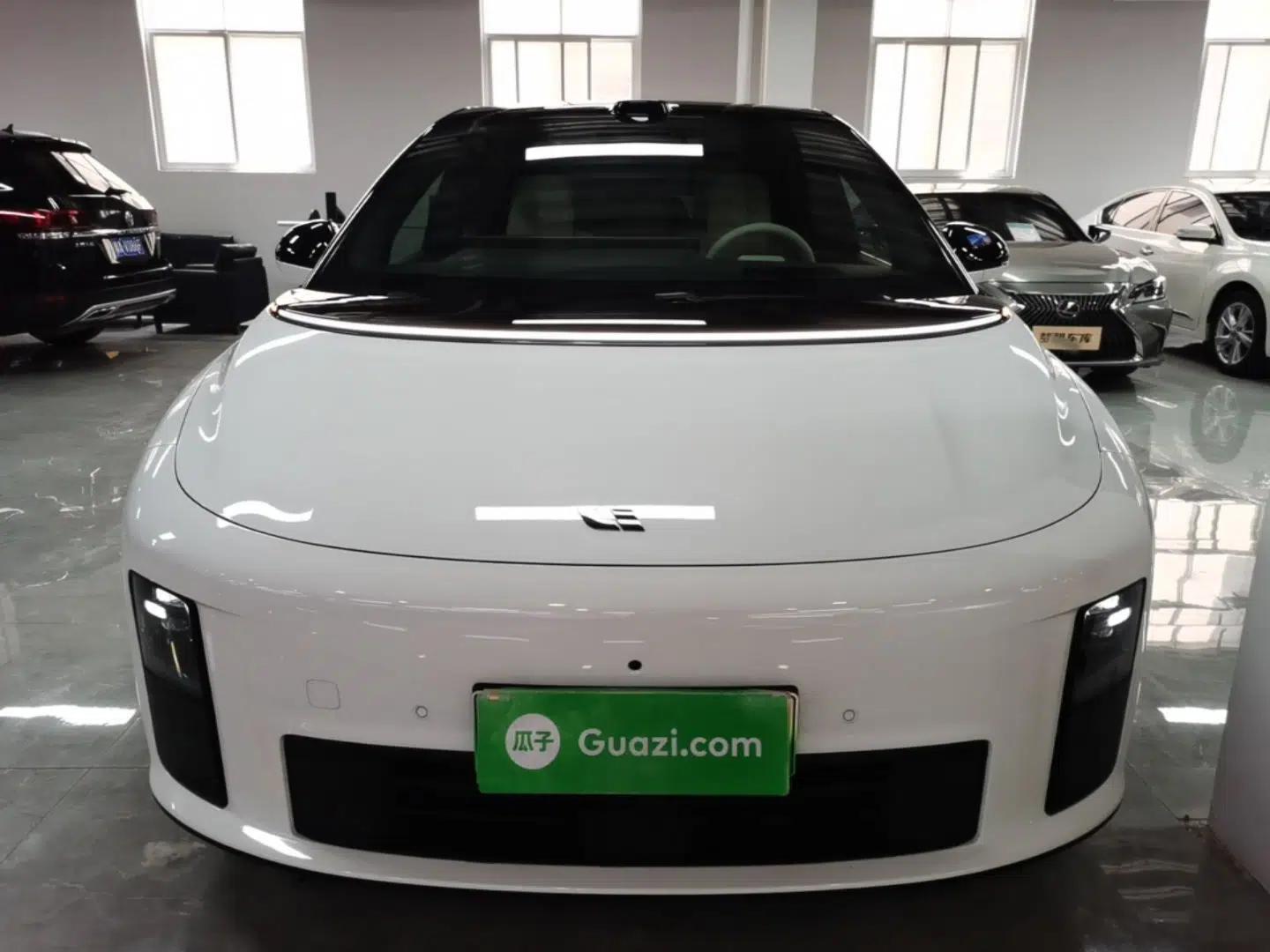 Used Li Auto i6 2025 Model Four-Wheel-Drive Standard Type — миниатюра 2