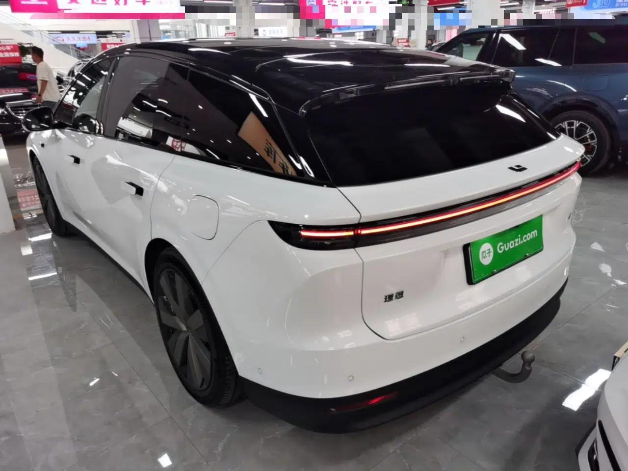 Used Li Auto i6 2025 Model Four-Wheel-Drive Standard Type — миниатюра 13