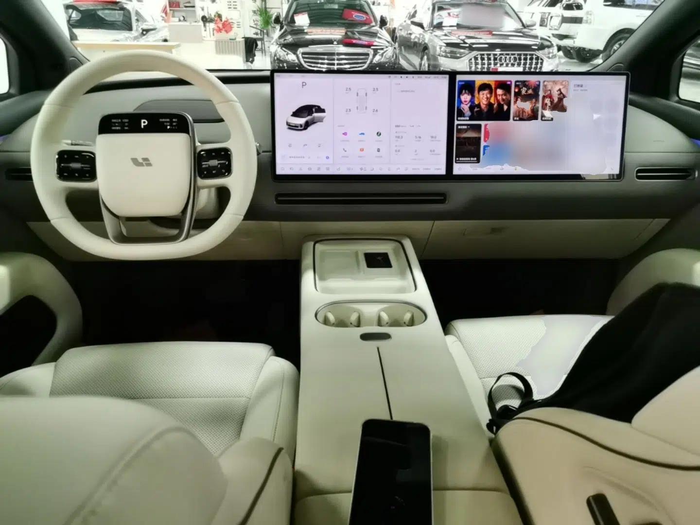 Used Li Auto i6 2025 Model Four-Wheel-Drive Standard Type — миниатюра 17