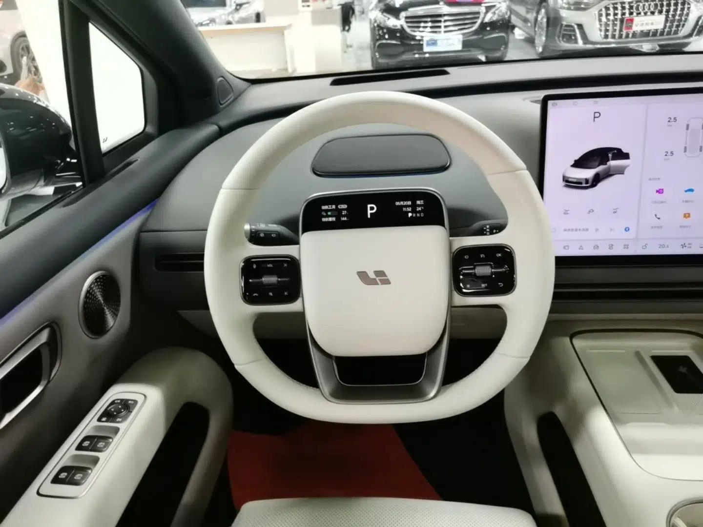 Used Li Auto i6 2025 Model Four-Wheel-Drive Standard Type — миниатюра 18