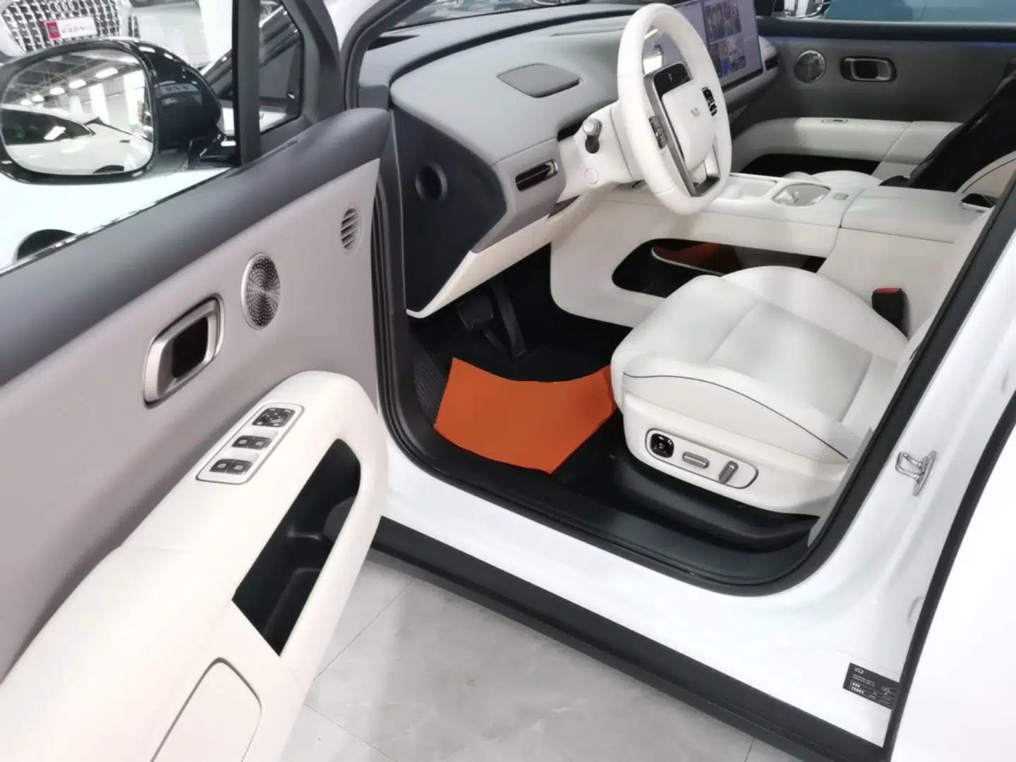 Used Li Auto i6 2025 Model Four-Wheel-Drive Standard Type — миниатюра 23