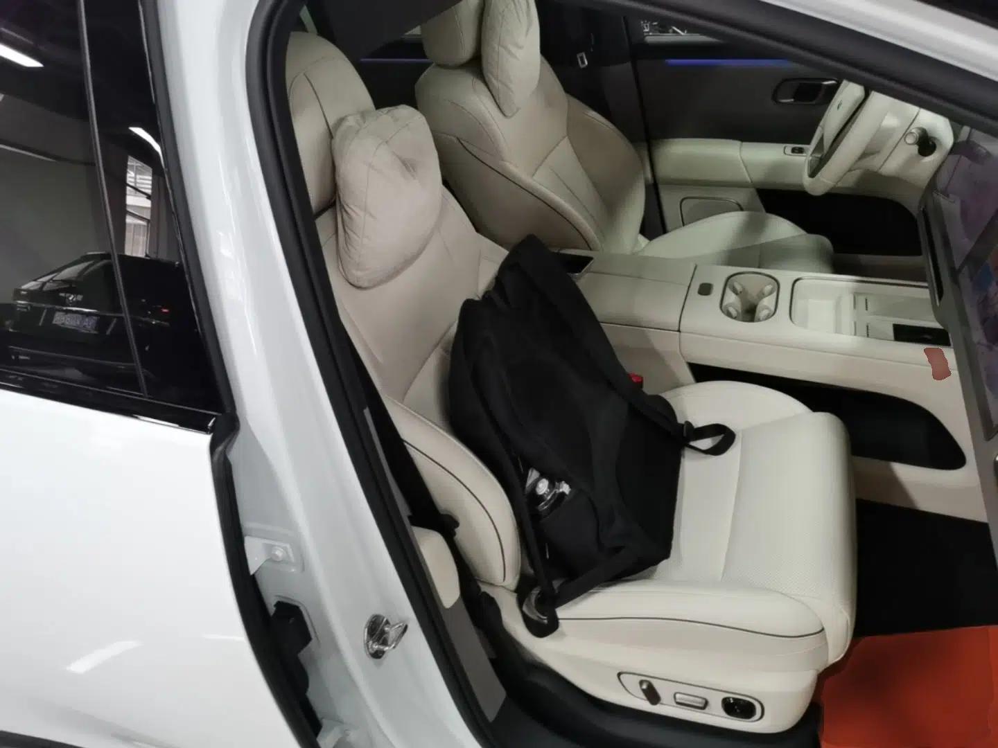 Used Li Auto i6 2025 Model Four-Wheel-Drive Standard Type — миниатюра 24