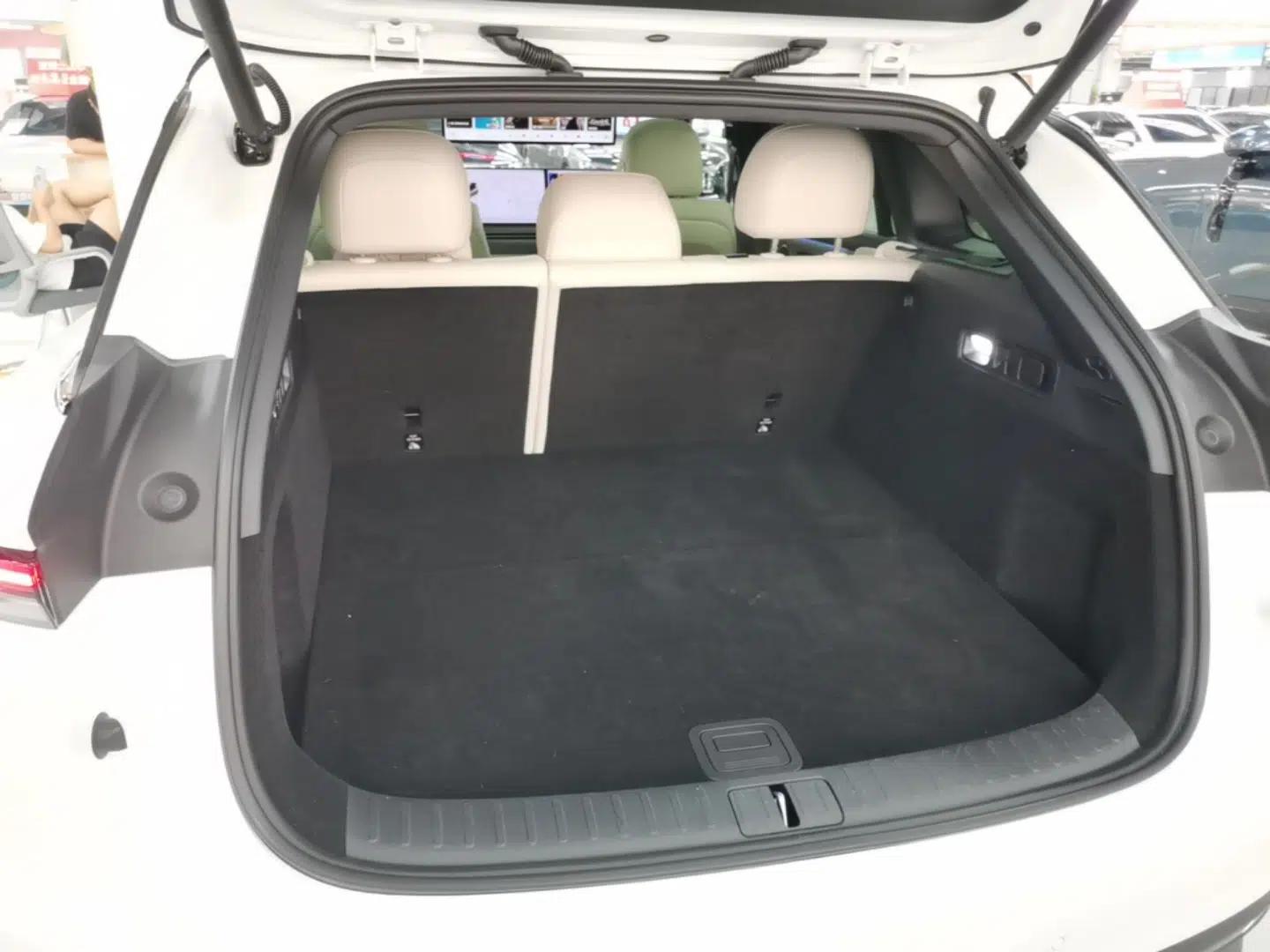 Used Li Auto i6 2025 Model Four-Wheel-Drive Standard Type — миниатюра 27