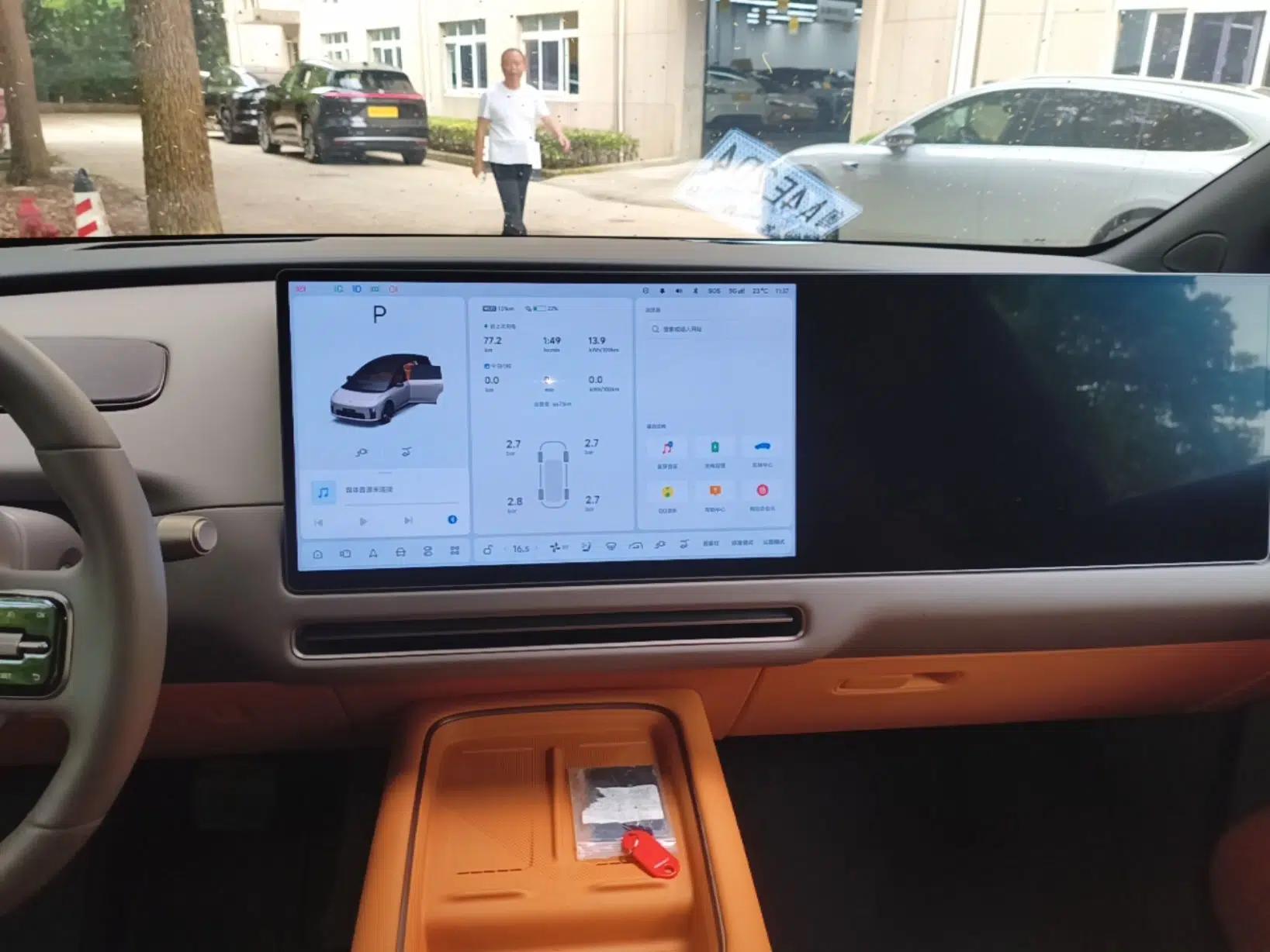 Used Li Auto i8 2025 Model Standard Version — миниатюра 20