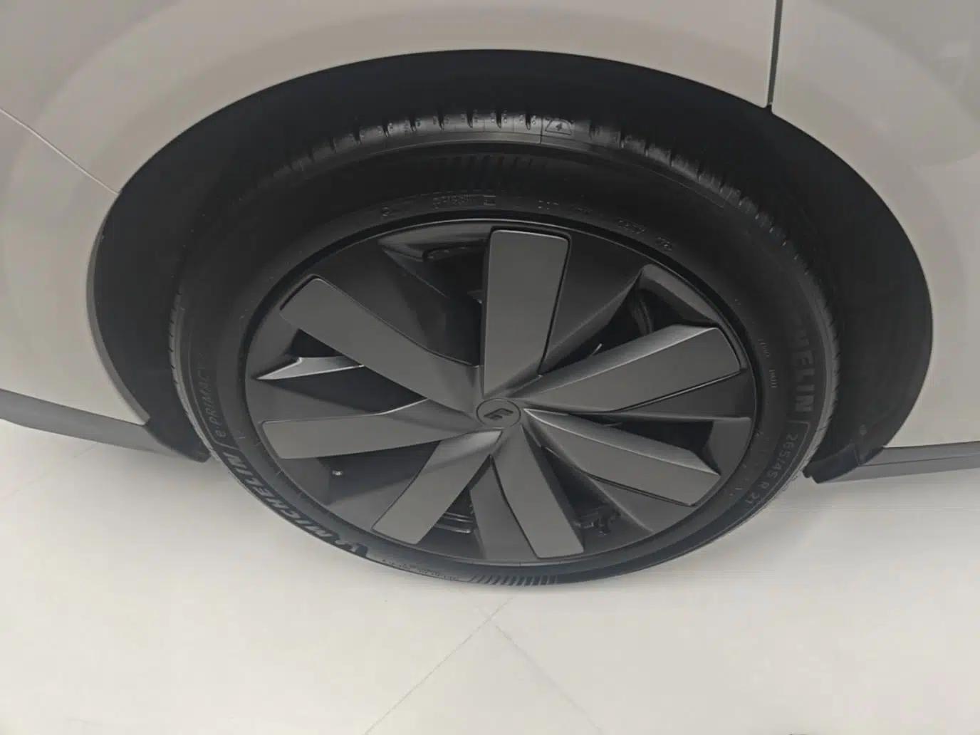 Used Li Auto i8 2025 Model Standard Version — миниатюра 11