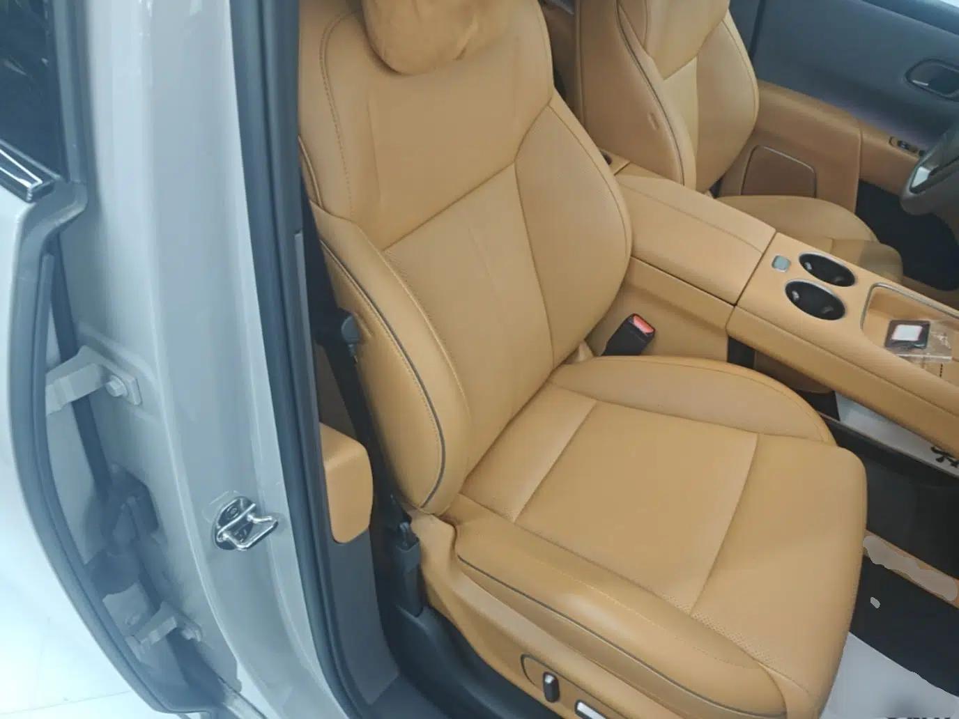 Used Li Auto i8 2025 Model Standard Version — миниатюра 19