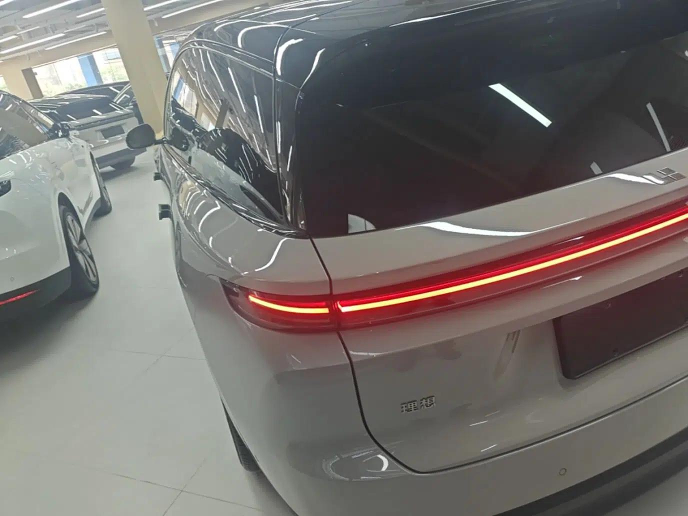 Used Li Auto i8 2025 Model Standard Version — миниатюра 4
