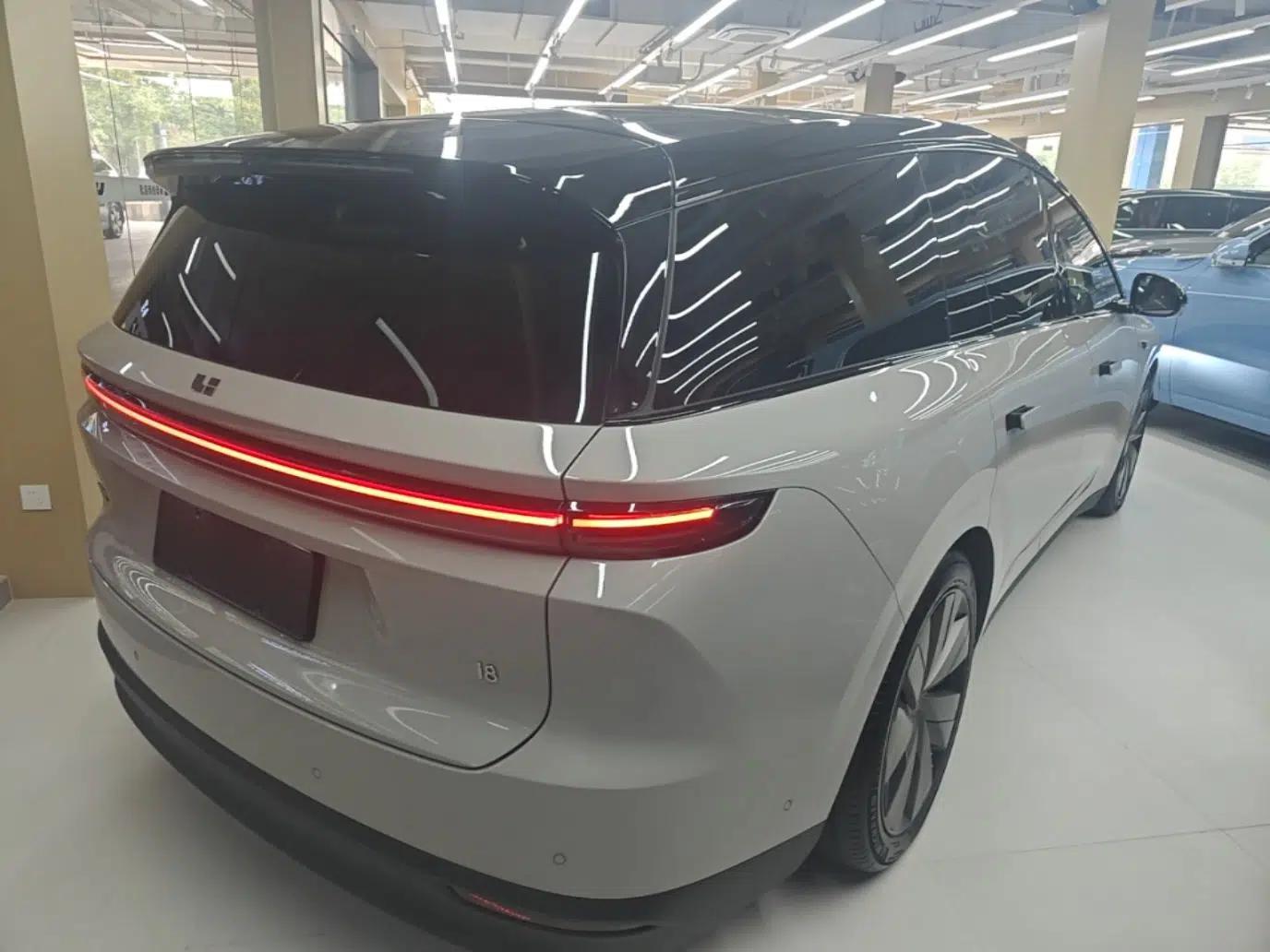 Used Li Auto i8 2025 Model Standard Version — миниатюра 6