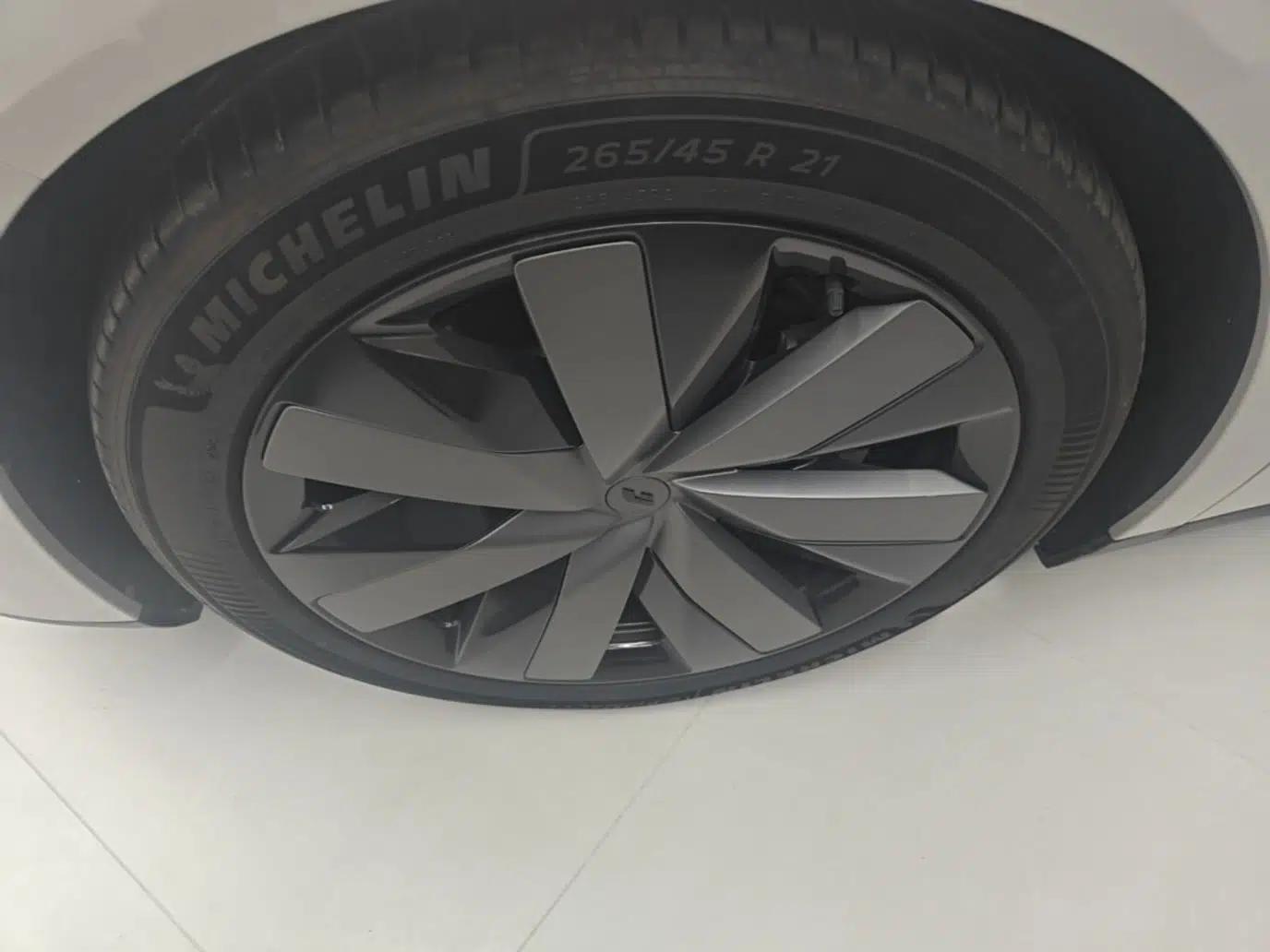 Used Li Auto i8 2025 Model Standard Version — миниатюра 10