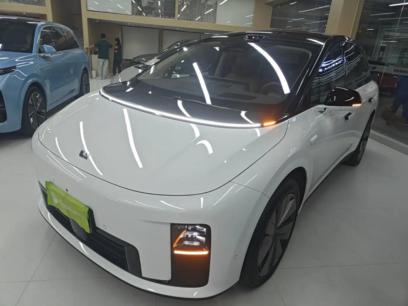 Used Li Auto i8 2025 Model Standard Version — миниатюра 1