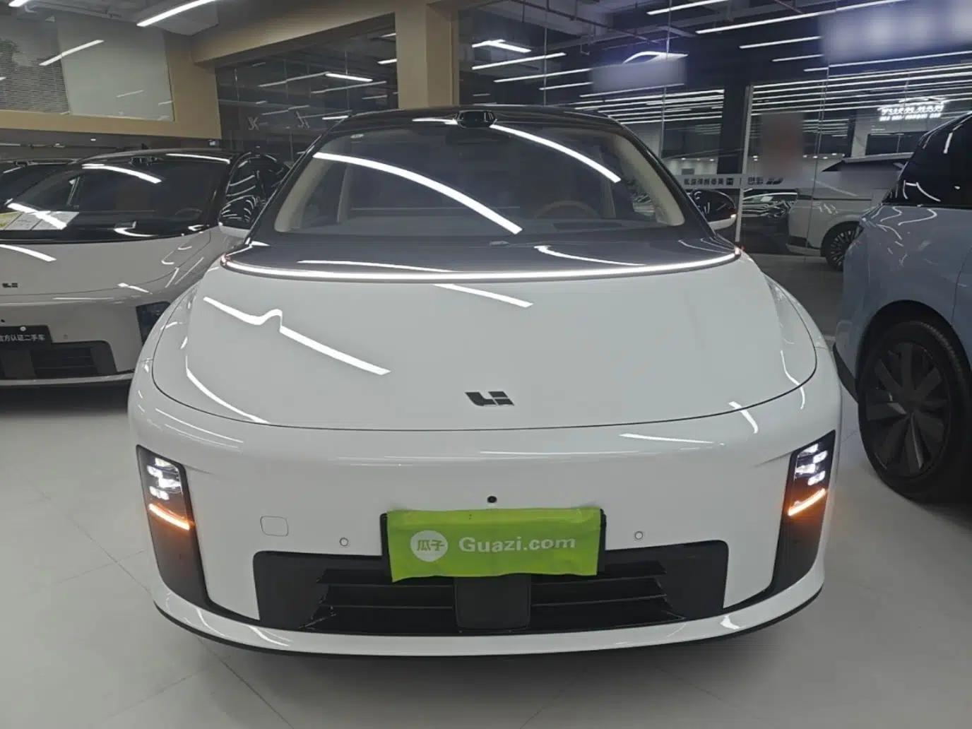 Used Li Auto i8 2025 Model Standard Version — миниатюра 2