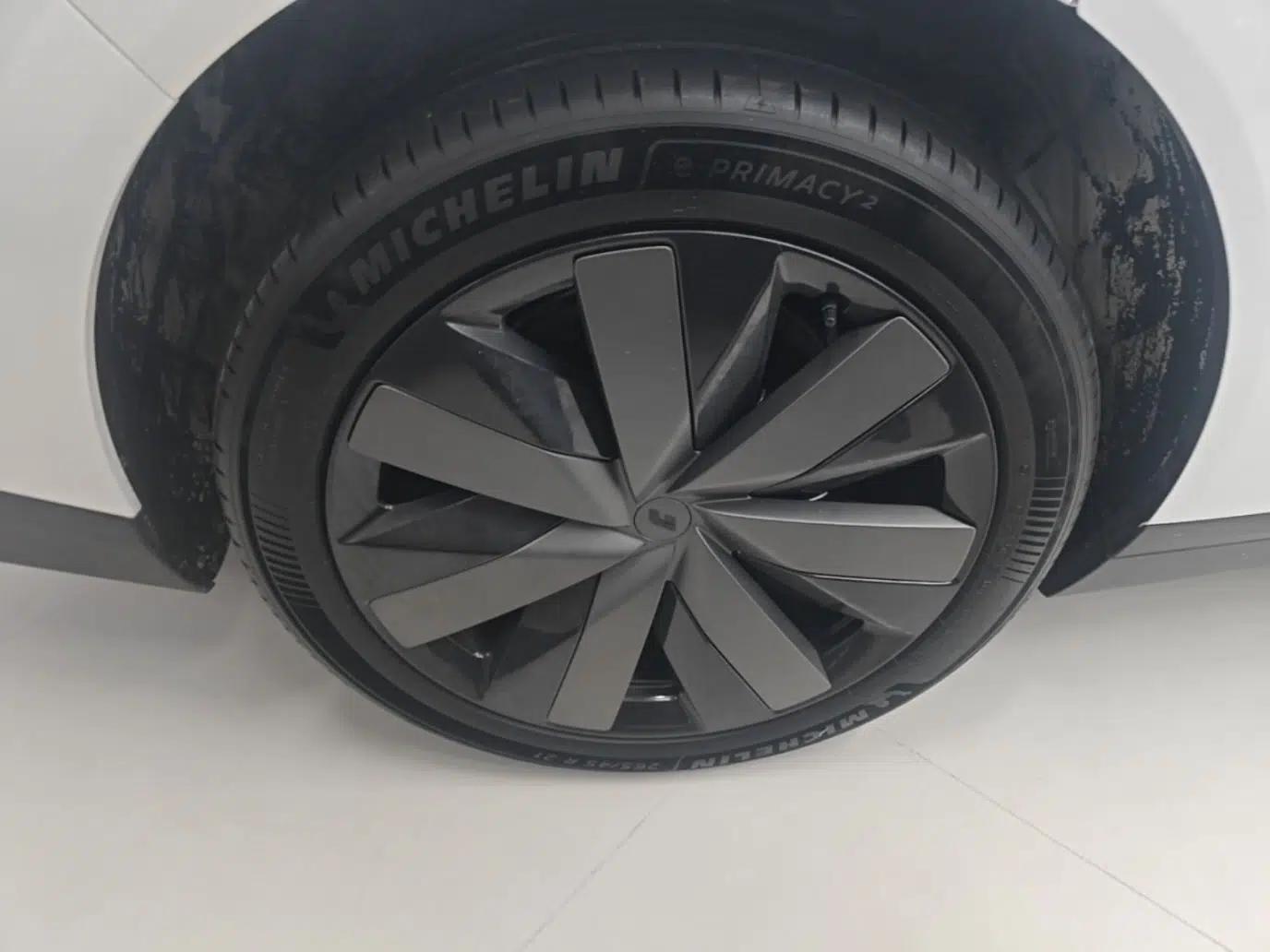 Used Li Auto i8 2025 Model Standard Version — миниатюра 11