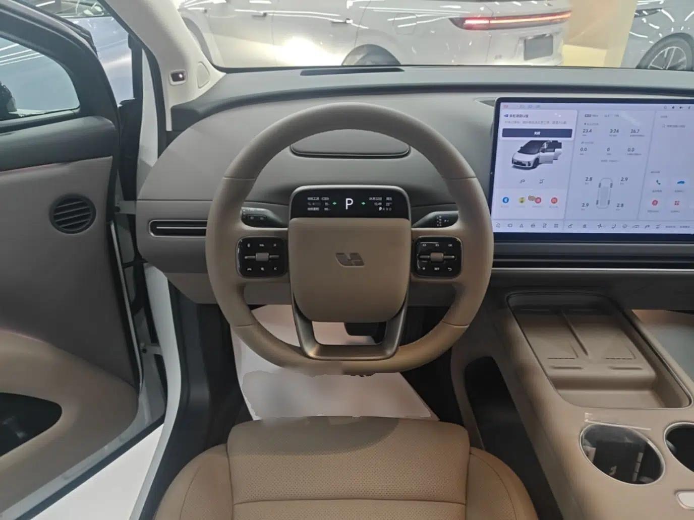 Used Li Auto i8 2025 Model Standard Version — миниатюра 13