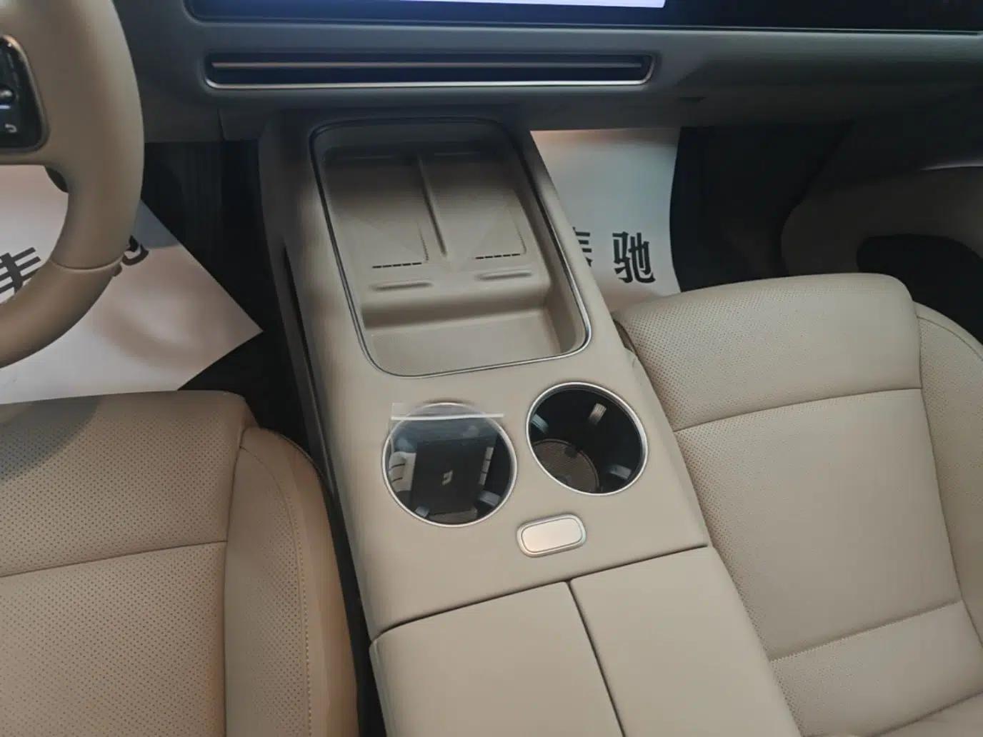 Used Li Auto i8 2025 Model Standard Version — миниатюра 16