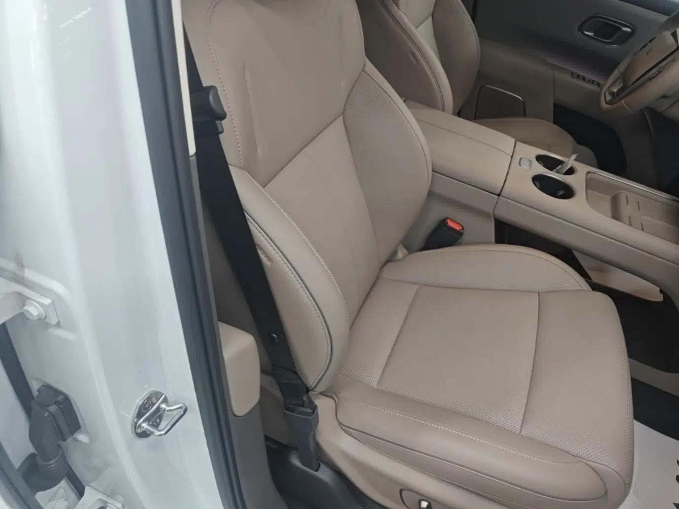 Used Li Auto i8 2025 Model Standard Version — миниатюра 19