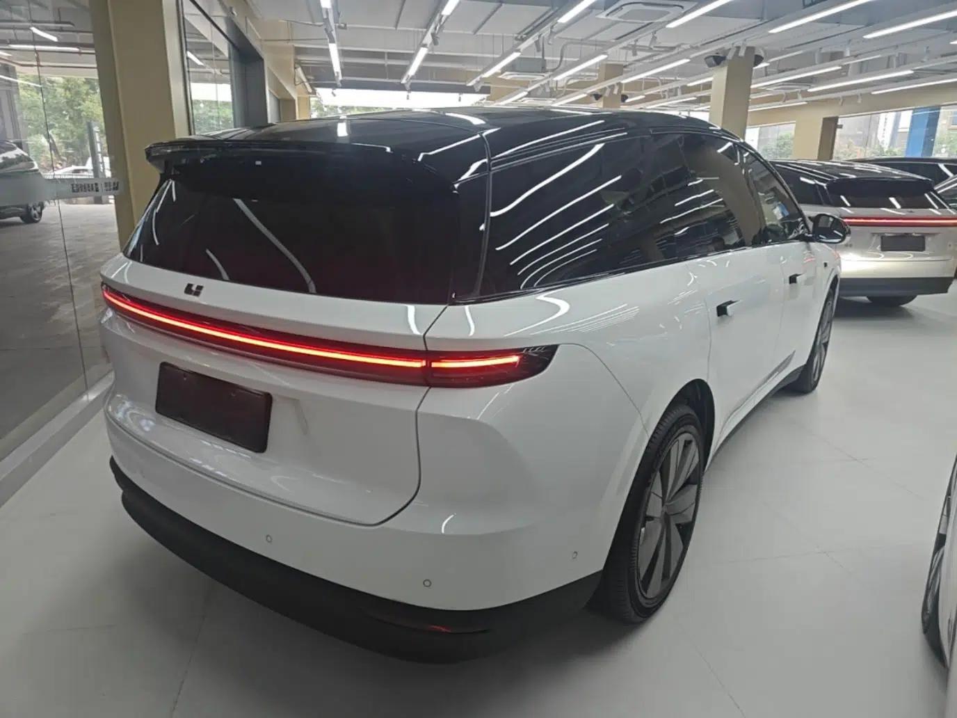 Used Li Auto i8 2025 Model Standard Version — миниатюра 6