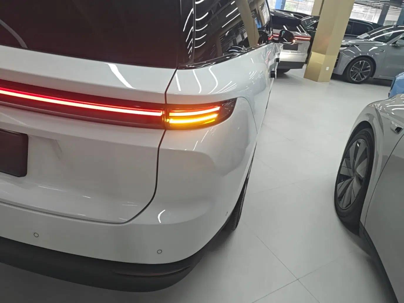 Used Li Auto i8 2025 Model Standard Version — миниатюра 9