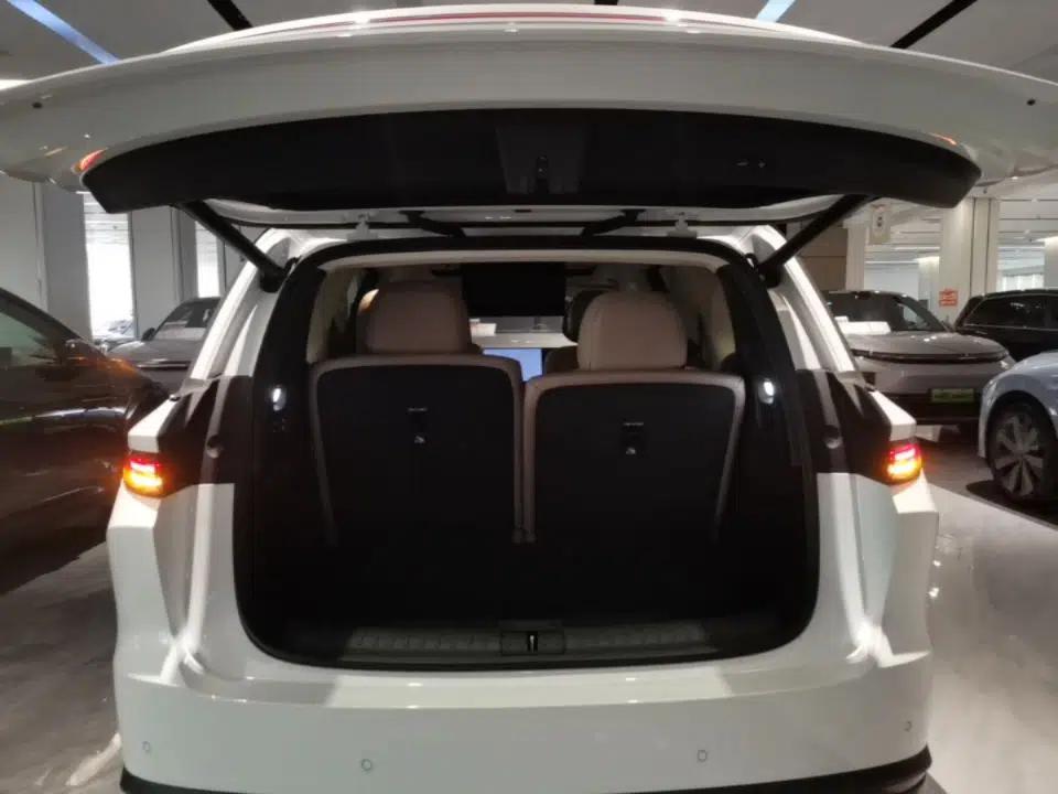 Used Li Auto i8 2025 Model Standard Version — миниатюра 22