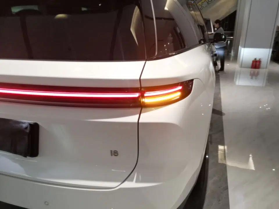 Used Li Auto i8 2025 Model Standard Version — миниатюра 9