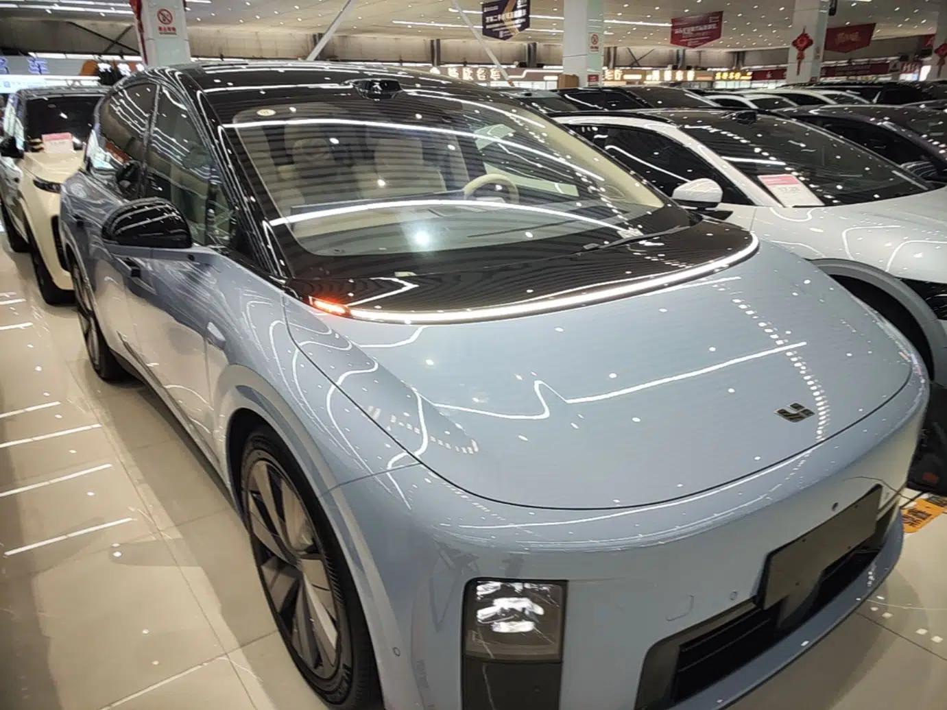 Used Li Auto i8 2025 Model Standard Version — миниатюра 12